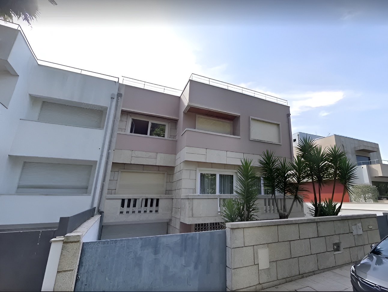 Moradia T4+1 em Matosinhos na urbanização dos Caulinos — miniatura 2
