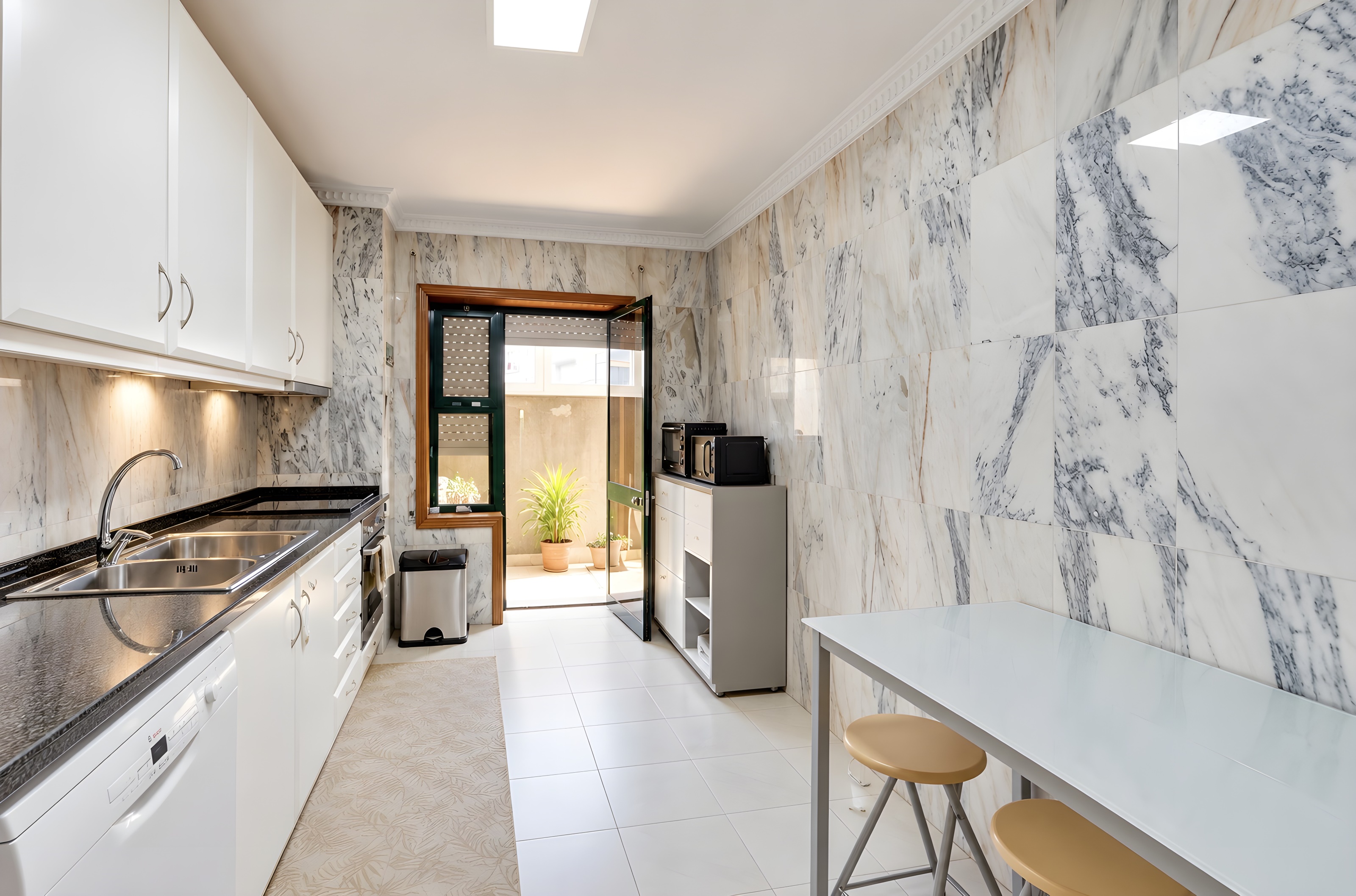 Apartamento T2+1 com suite e varanda no centro de Gaia — miniatura 14