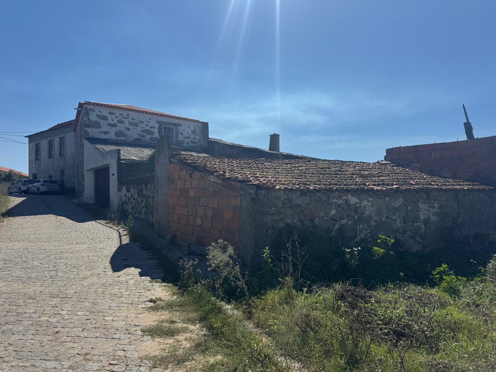 Casa de lavoura T4 em granito com terreno de 5.000 m2 em Matosinhos — miniatura 8