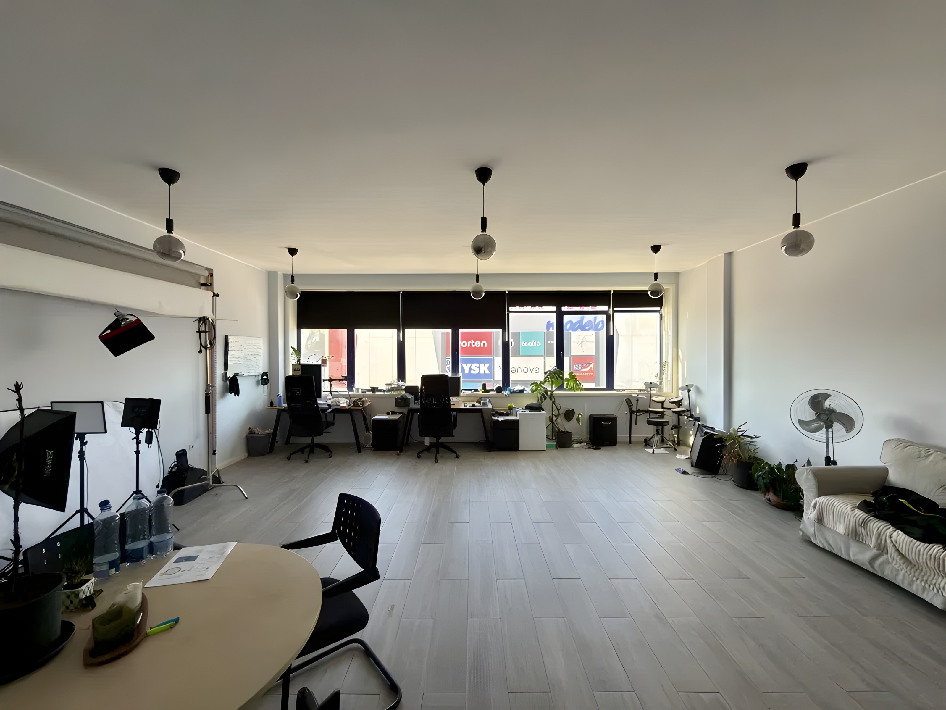 Escritório de 75 m² para arrendamento frente ao Mira Maia — miniatura 2