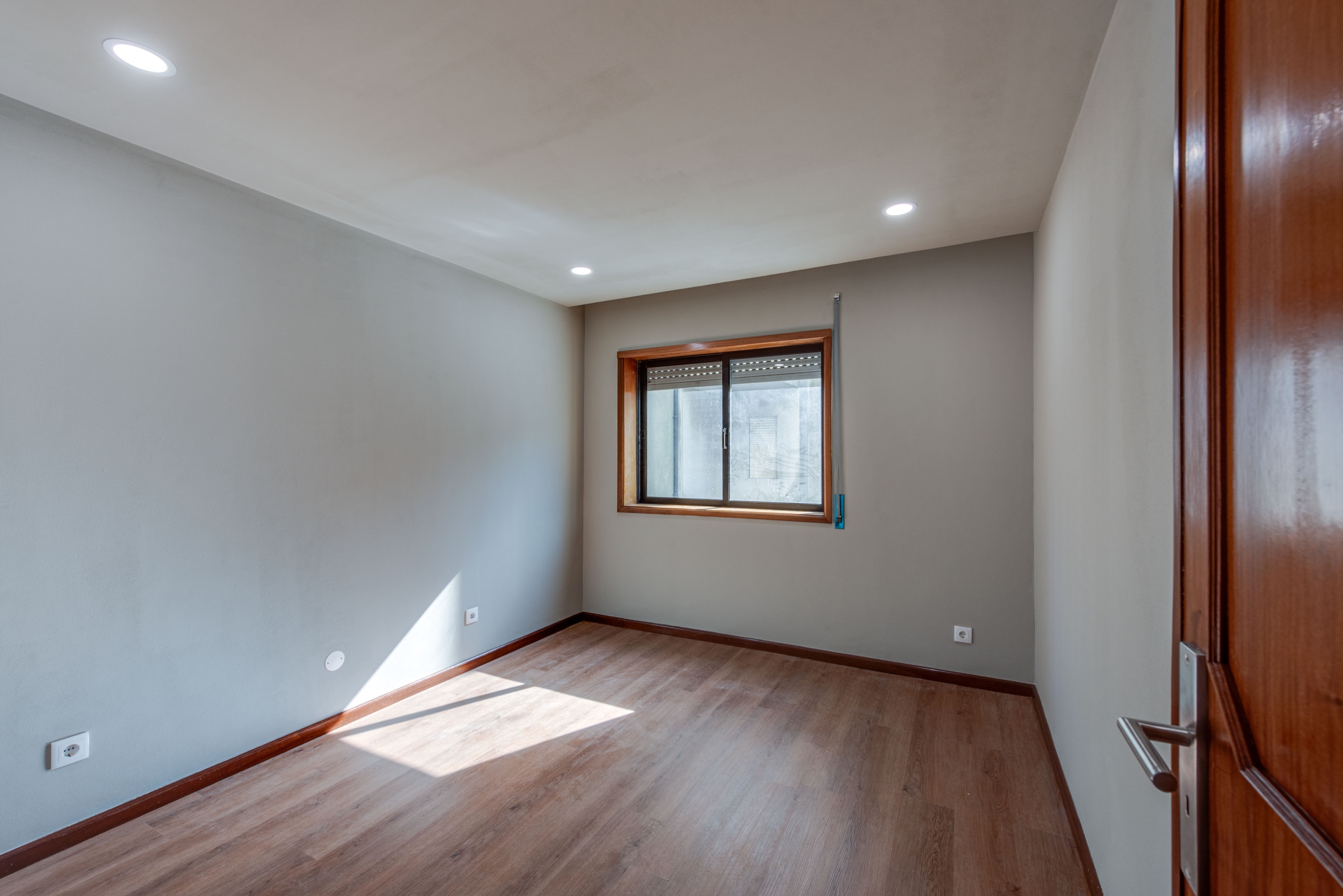 Apartamento T2 totalmente remodelado em Gaia — miniatura 23