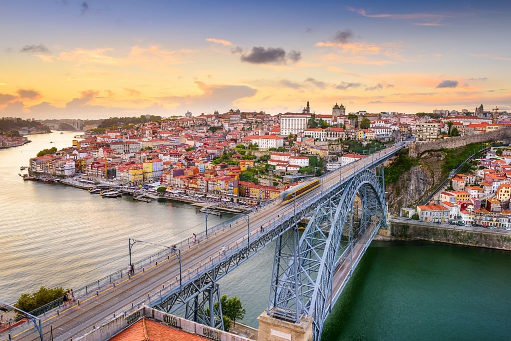 Terrenos no Porto e Gaia para construção em altura — miniatura 2