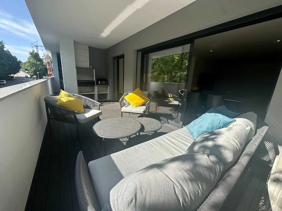 Apartamento T4 de luxo mobilado e equipado com piscina aquecida — miniatura 4