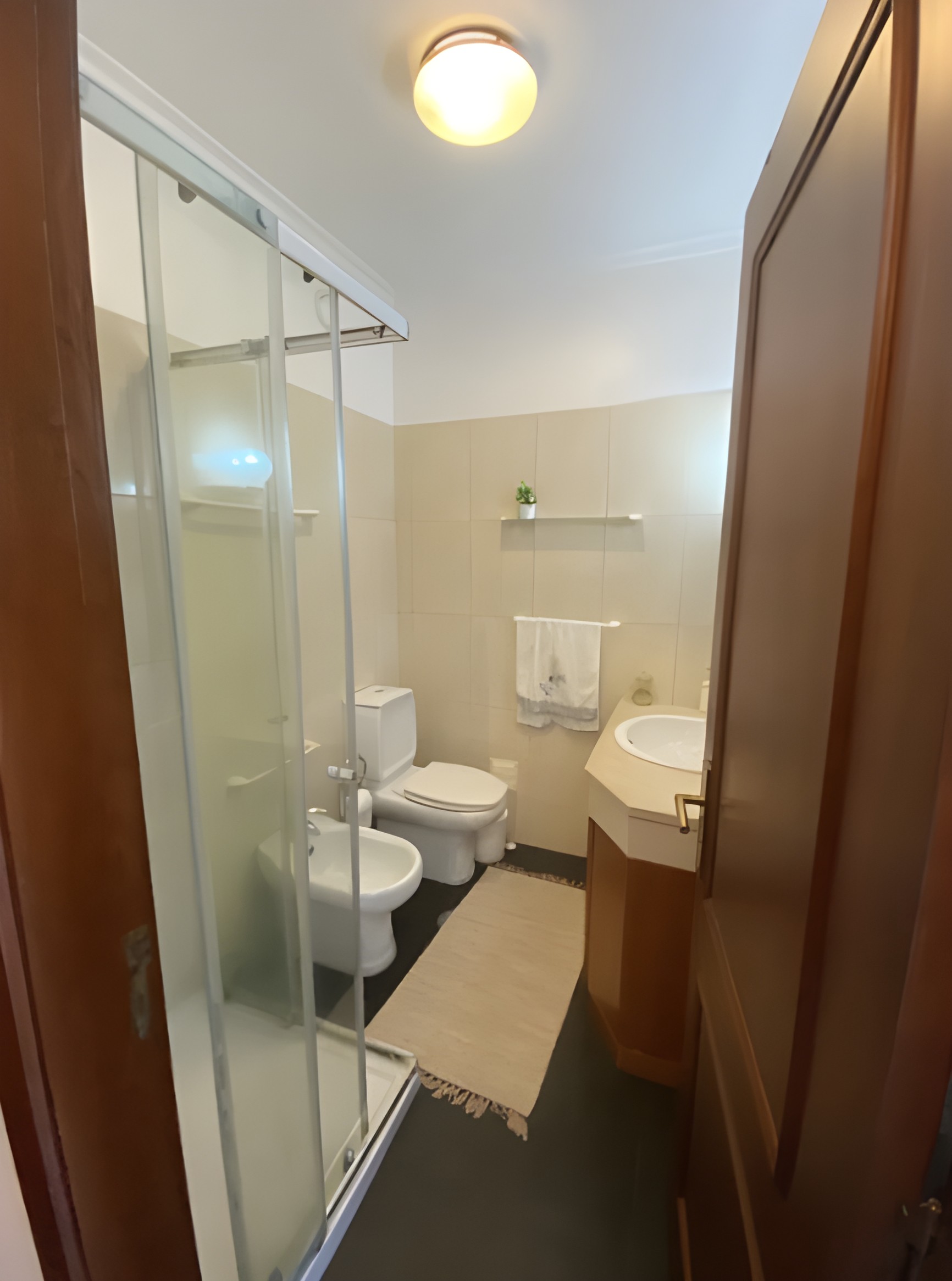 Apartamento T3 em condomínio privado junto ao metro de Carolina Michaelis — miniatura 11