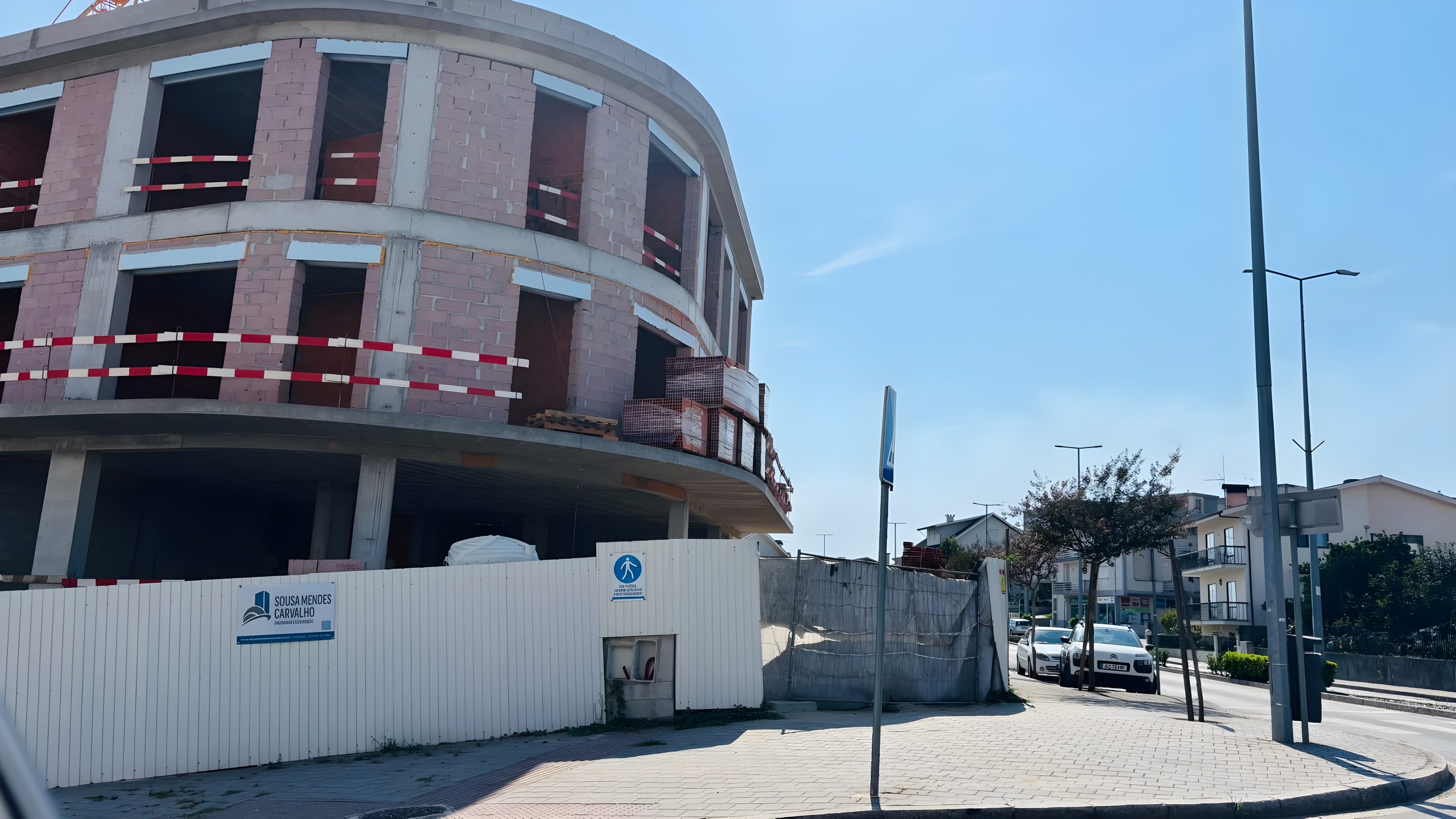T0 em construção no edifício Live Urban no centro de Lousada — miniatura 9