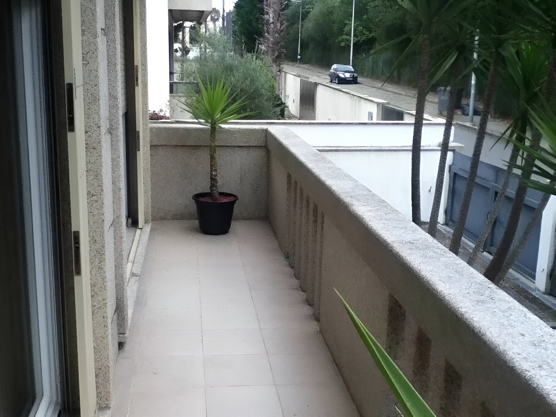 Moradia T4+1 em Matosinhos na urbanização dos Caulinos — miniatura 4