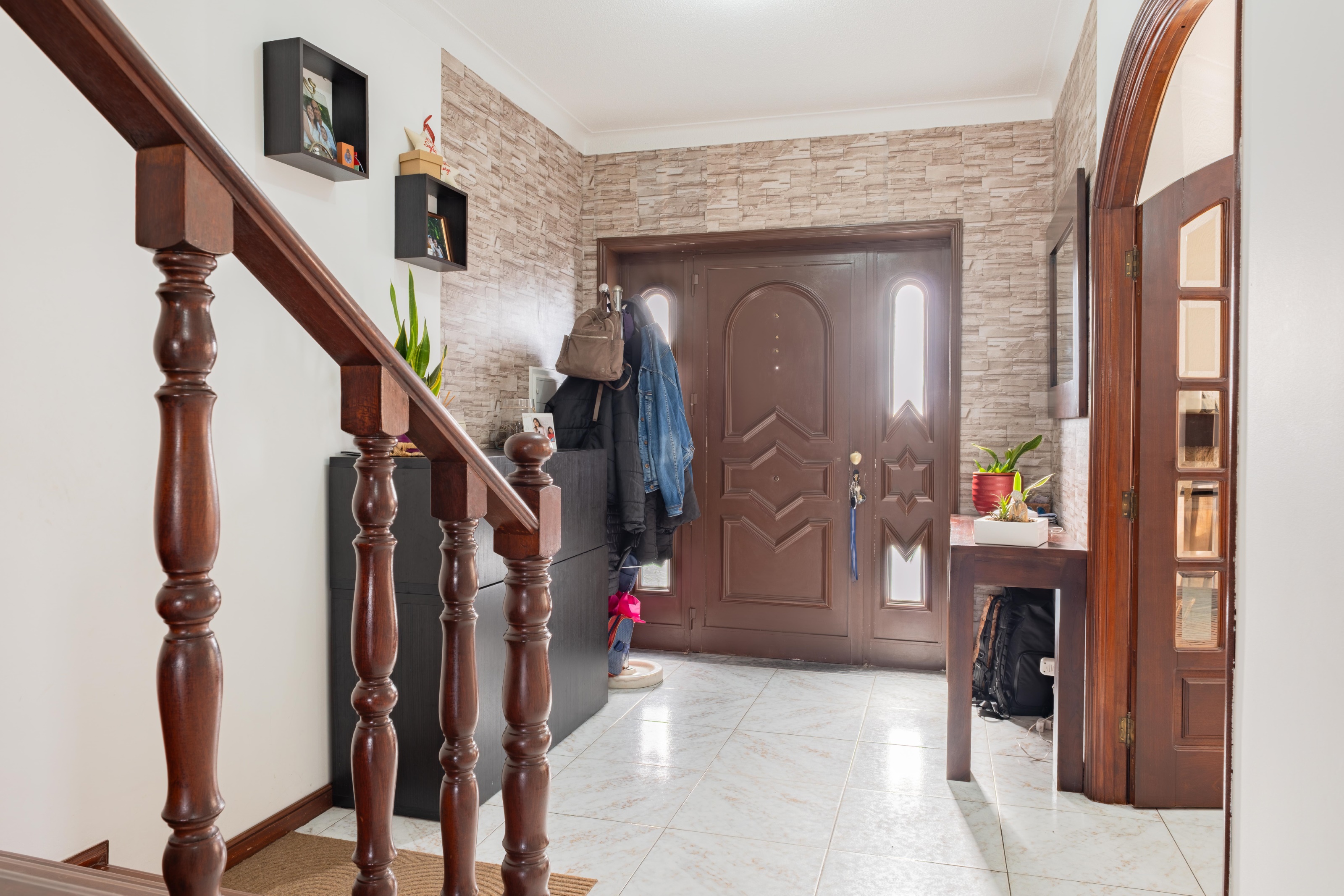 Moradia T3 com 3 pisos, jardim, terraço e churrasqueira em Campo — miniatura 3