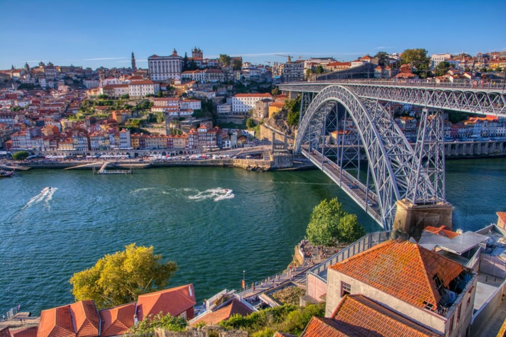 Terrenos no Porto e Gaia para construção em altura — miniatura 5