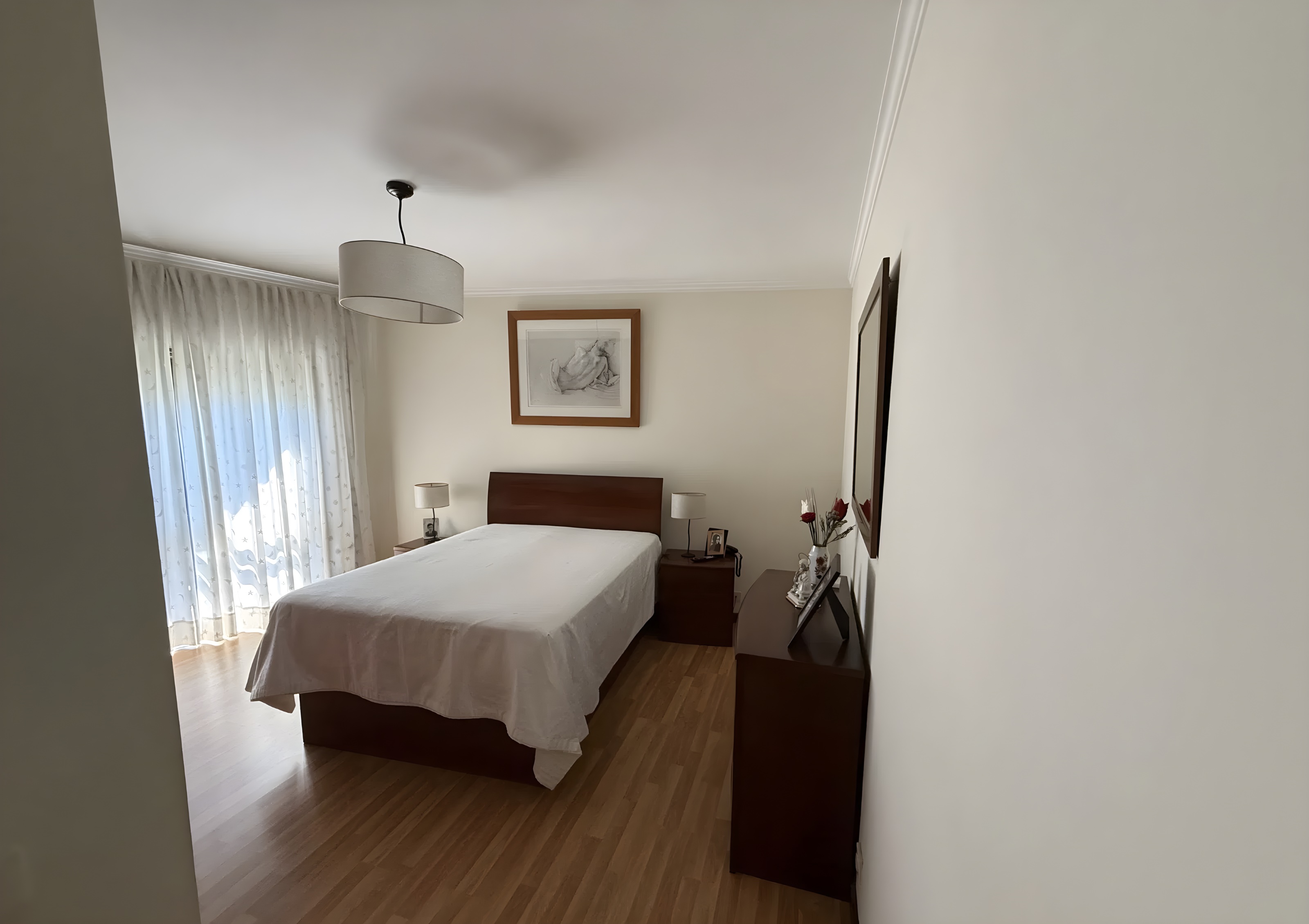 Apartamento T2 renovado na Madalena com garagem e arrumos — miniatura 27