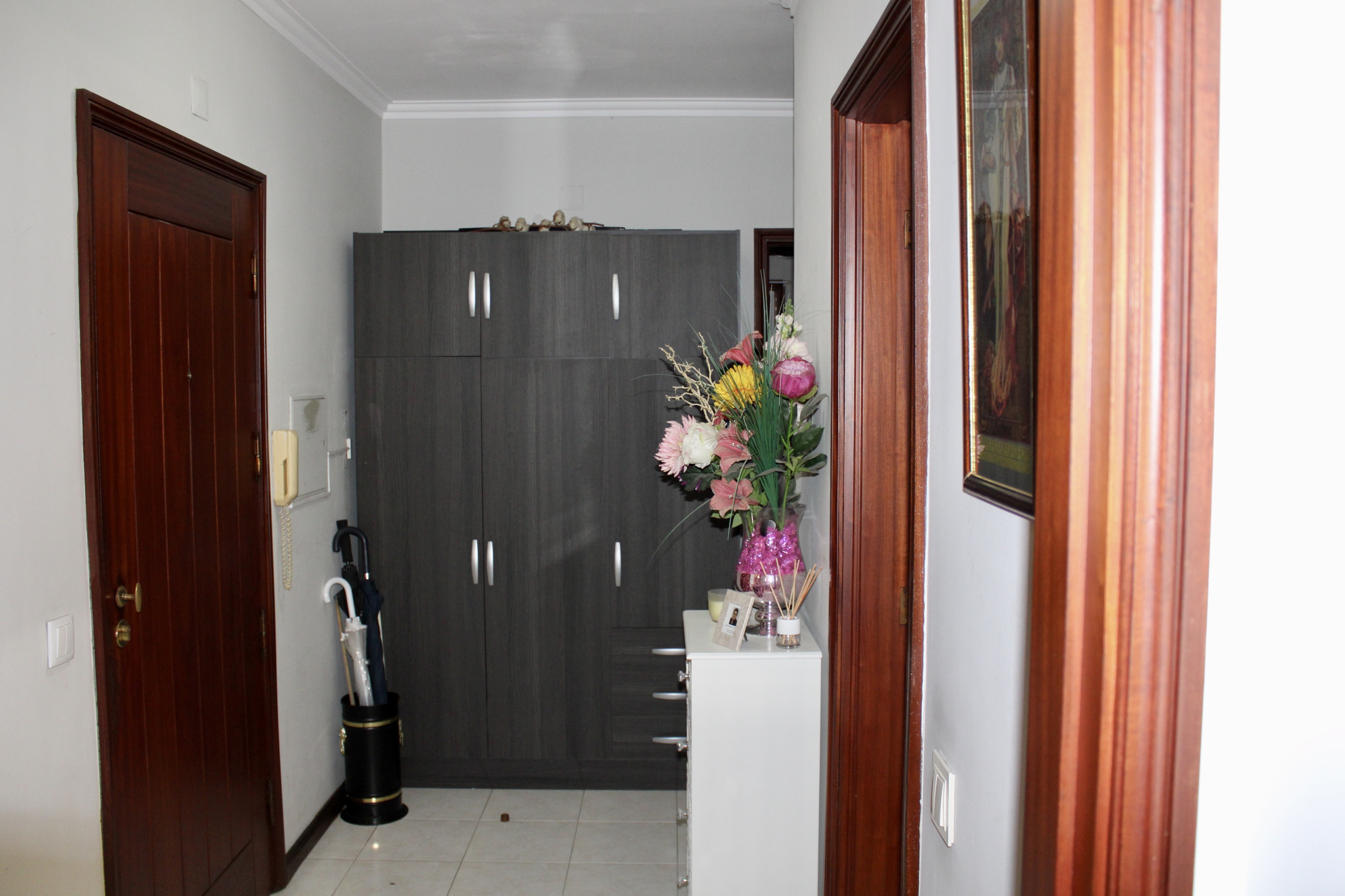 Apartamento T2 com terraço fantástico em Vila Nova de Gaia — miniatura 2