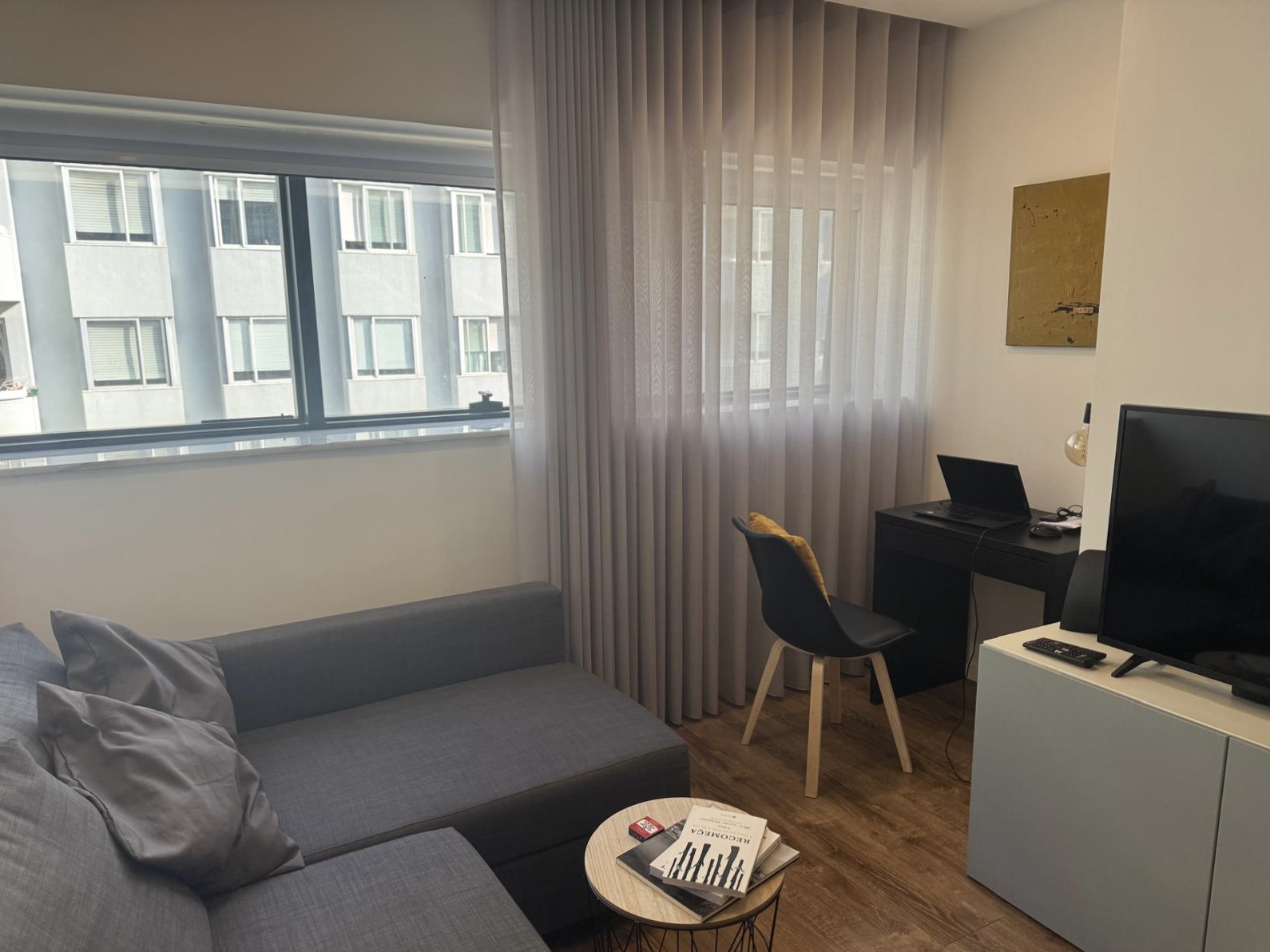 Apartamento T1 mobilado e equipado em zona central — miniatura 4