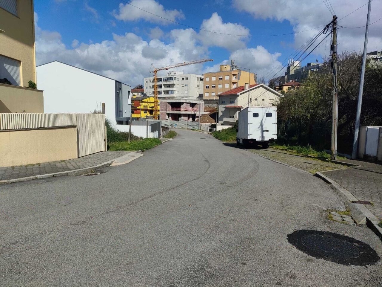 Terreno para construção de moradia de 3 frentes — miniatura 8