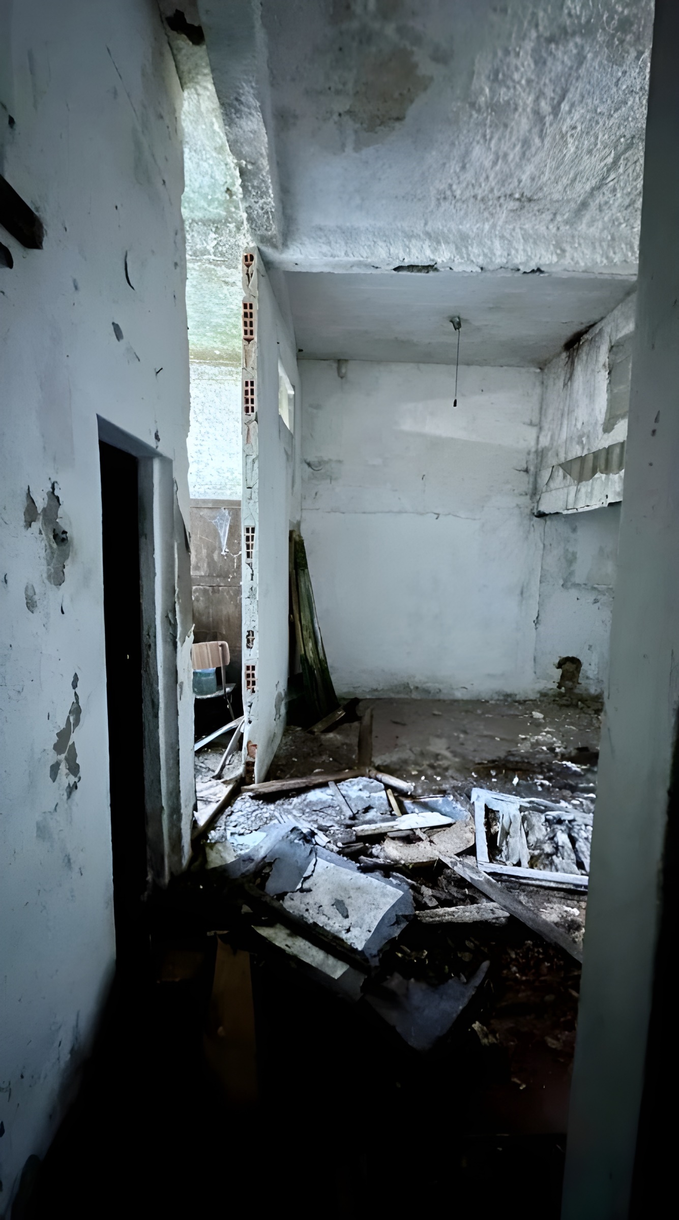 Moradia independente com terreno em zona central de São Mamede Infesta — miniatura 35