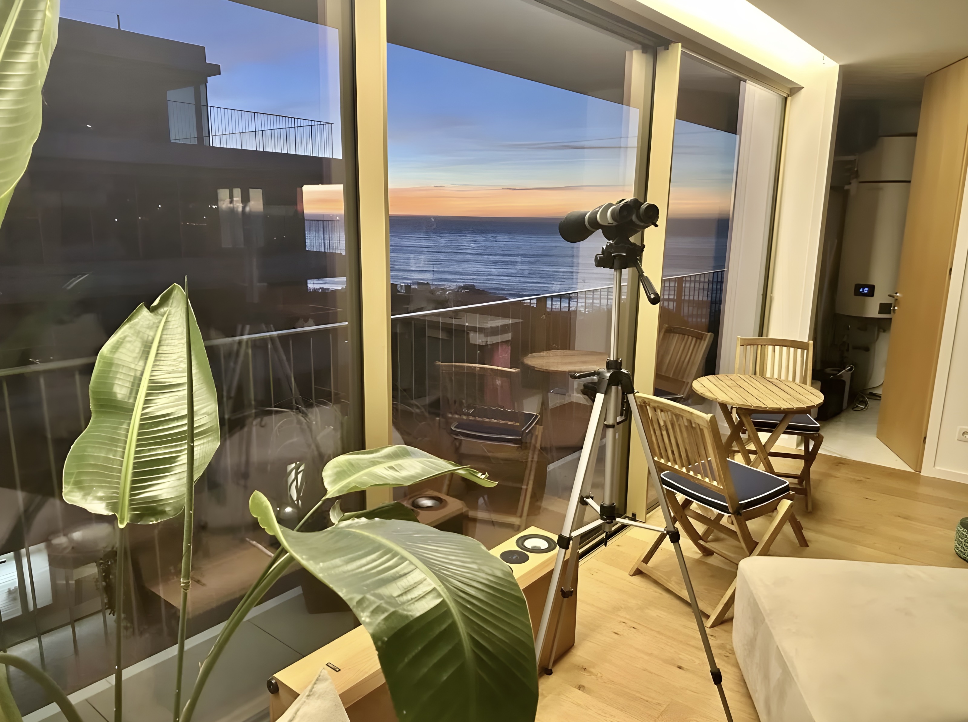 T2 com vistas deslumbrantes sobre o Douro, o Porto e o Oceano Atlântico — miniatura 8
