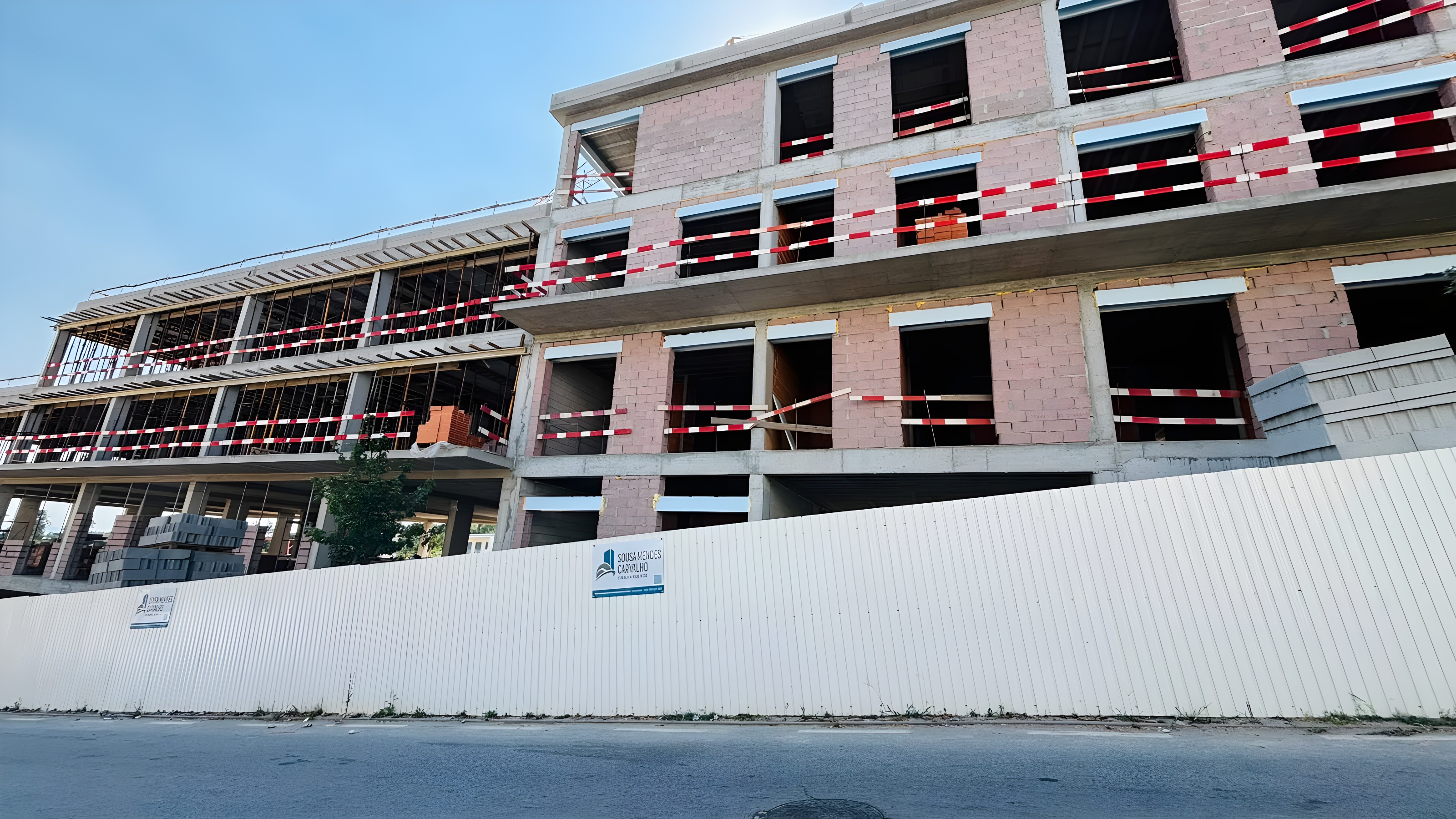 T0 em construção no edifício Live Urban no centro de Lousada — miniatura 8