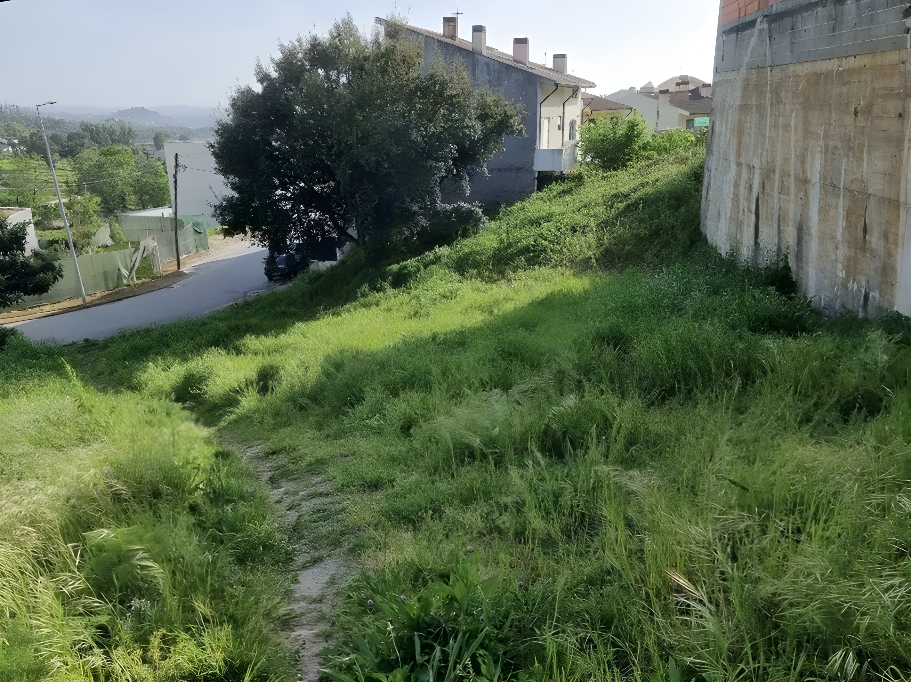 Terreno com projeto aprovado para moradia T3 pronto a construir — miniatura 6