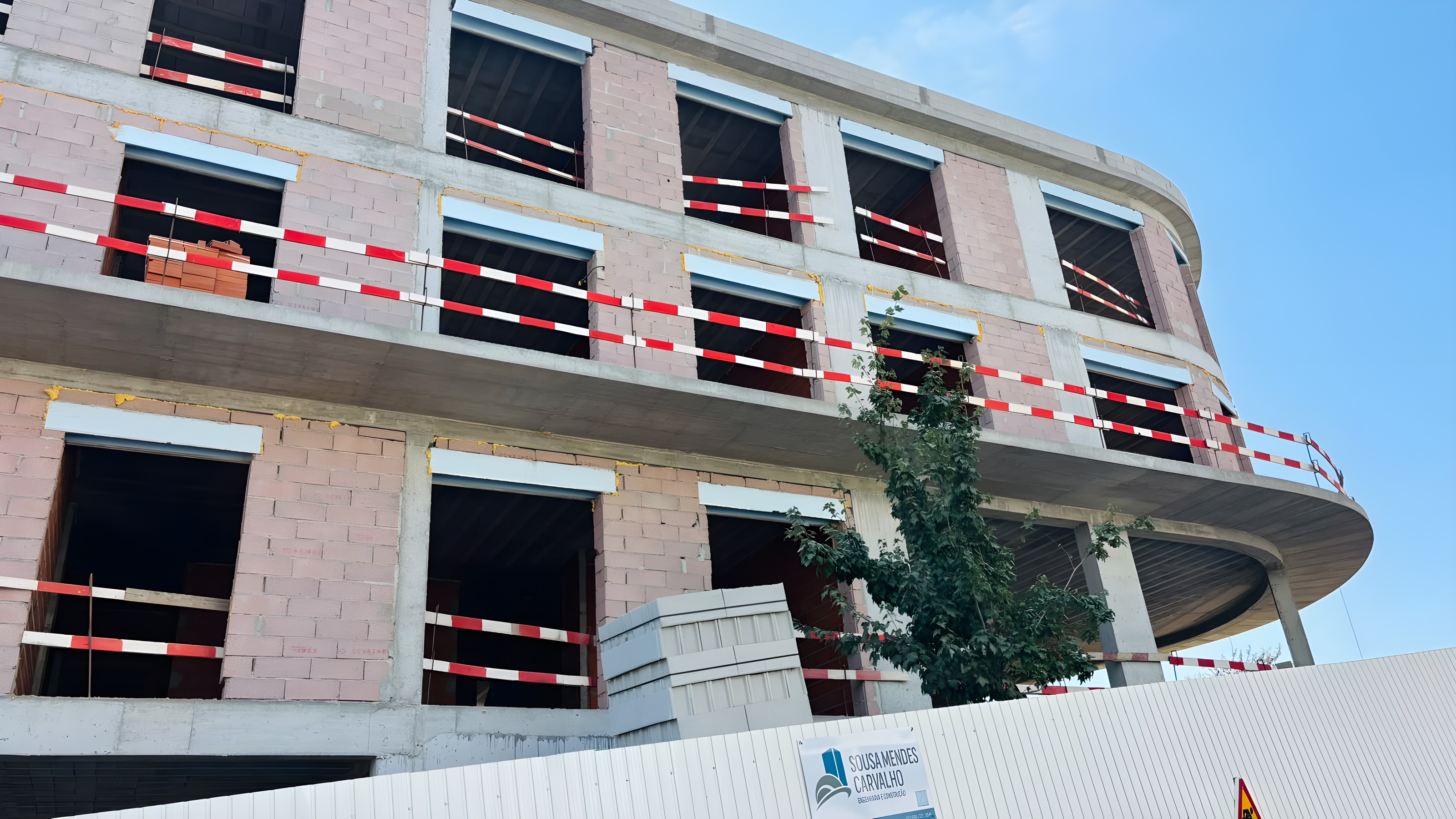 T0 em construção no edifício Live Urban no centro de Lousada — miniatura 6
