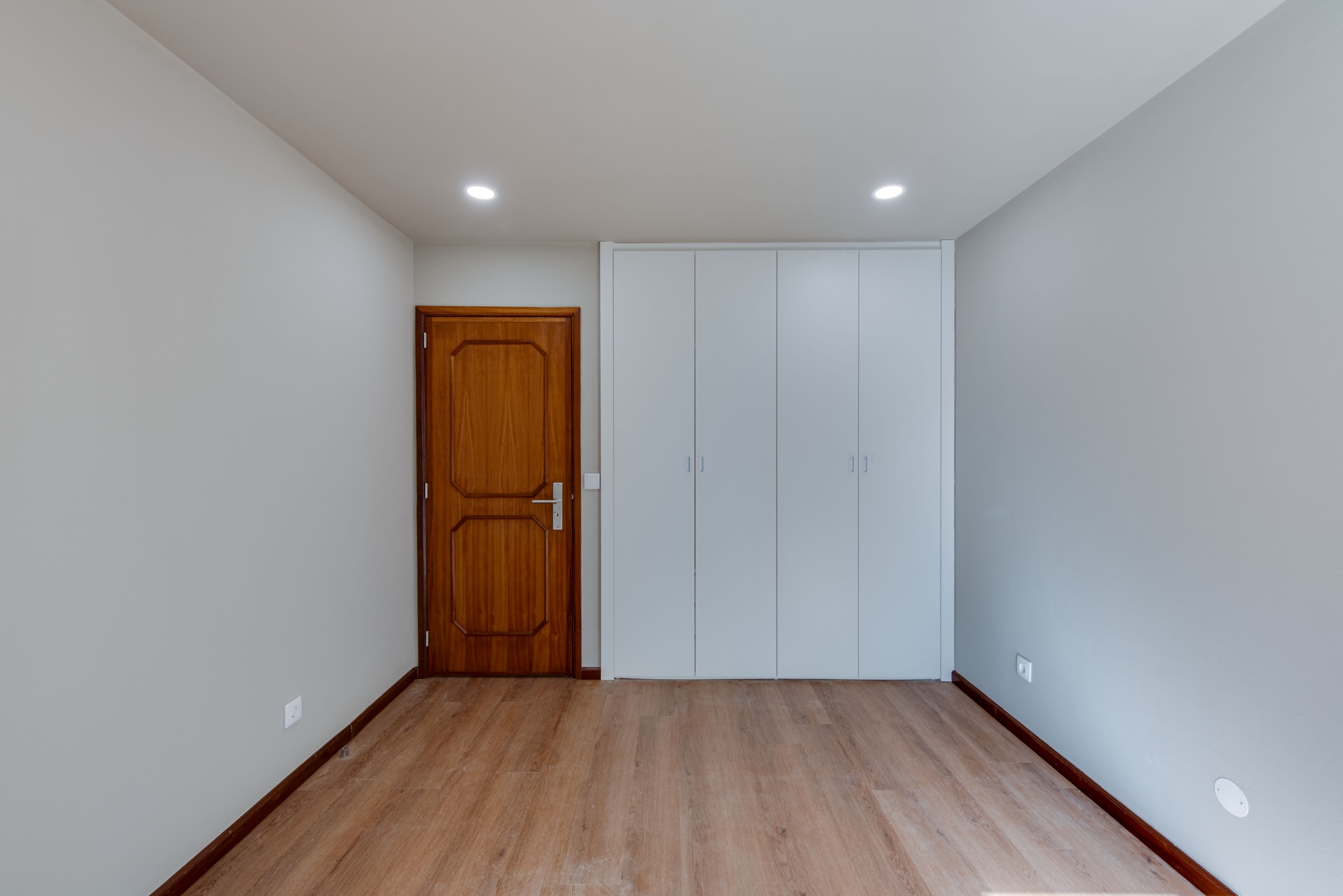 Apartamento T2 totalmente remodelado em Gaia — miniatura 25