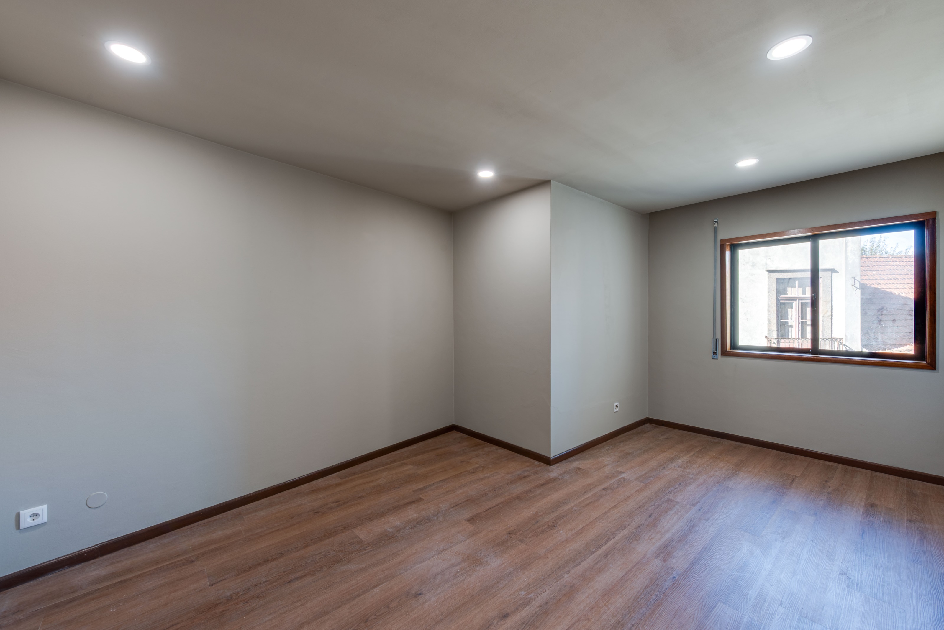 Apartamento T2 totalmente remodelado em Gaia — miniatura 4