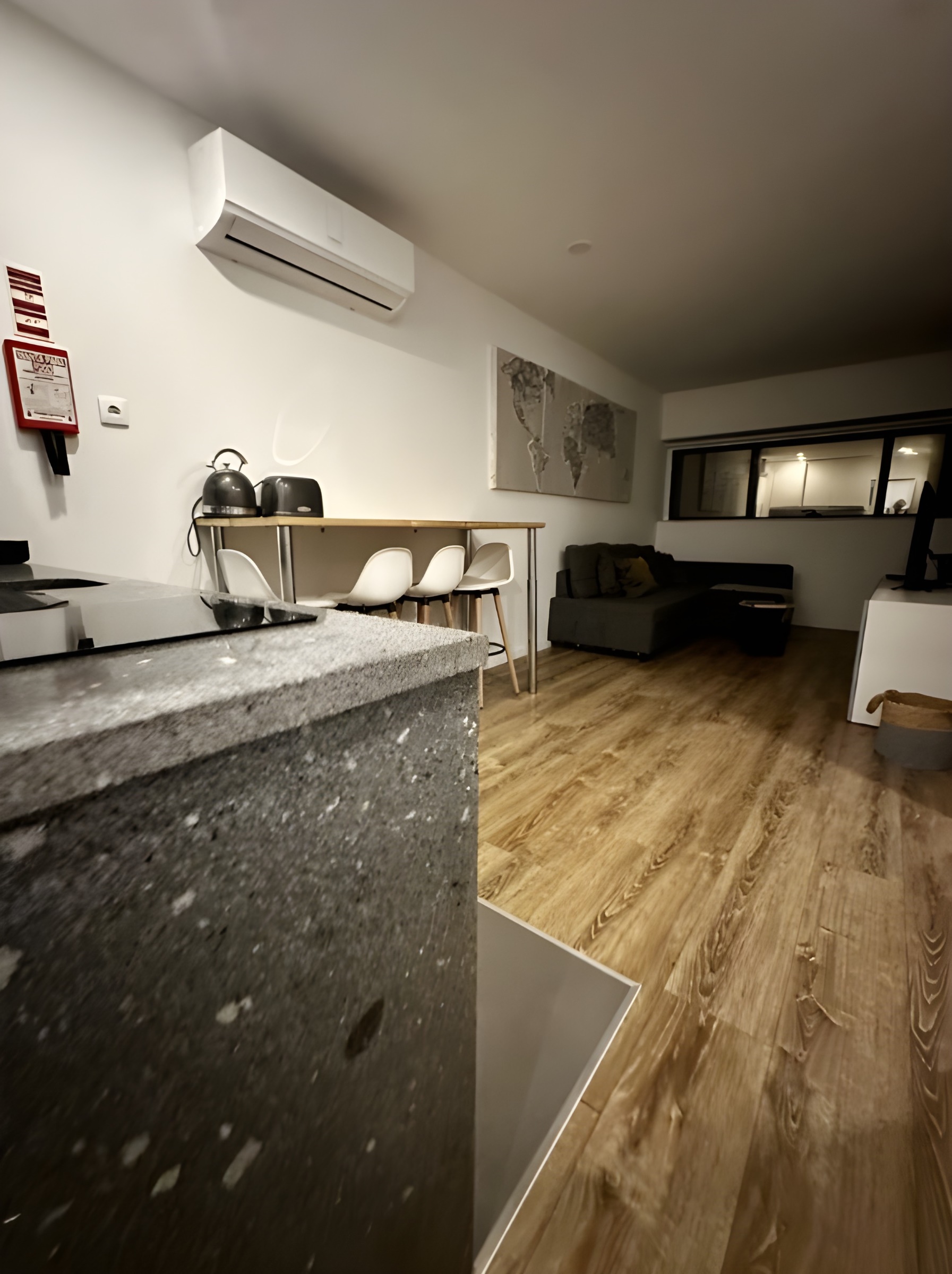 Apartamento T1 mobilado e equipado em zona central — miniatura 7