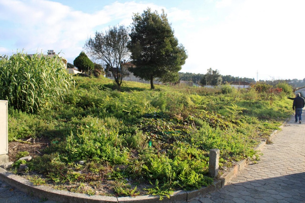 Terreno para construção de moradia em Pedroso — miniatura 3