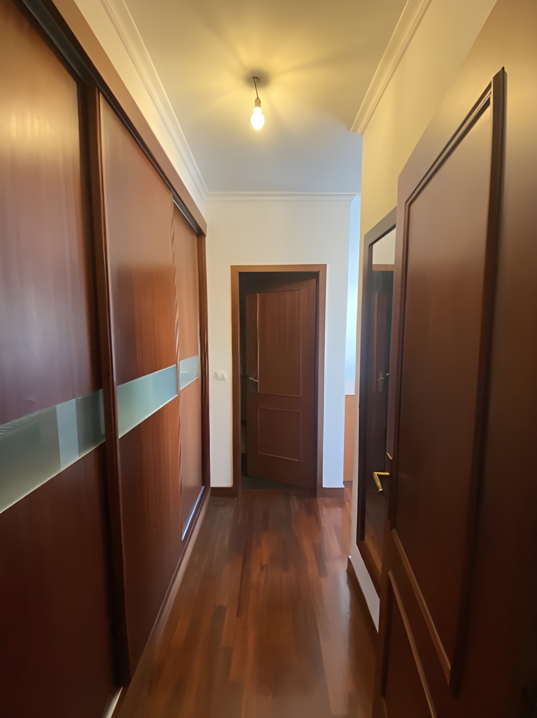 Apartamento T3 em condomínio privado junto ao metro de Carolina Michaelis — miniatura 10