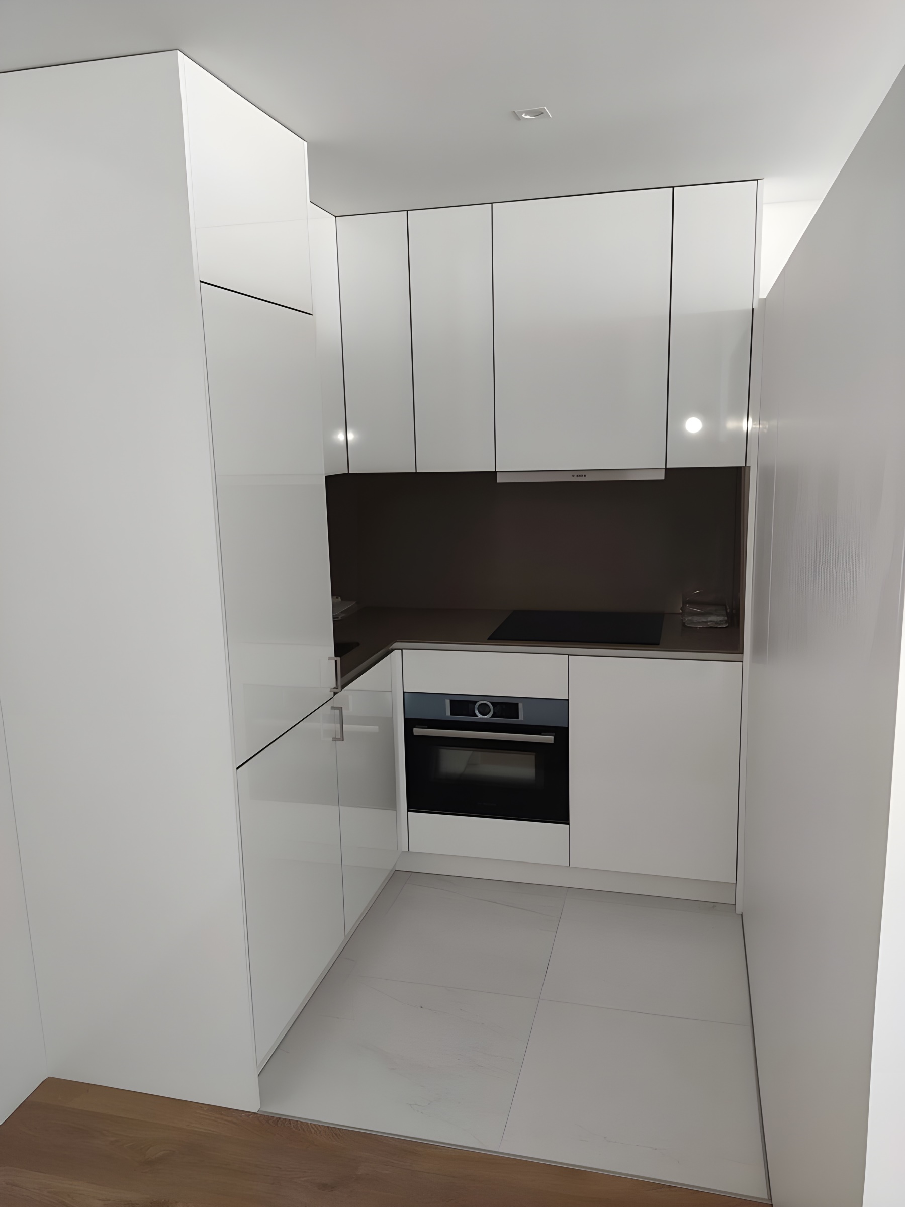 Apartamento T0 de luxo com varanda e garagem no edifício Evolution — miniatura 9