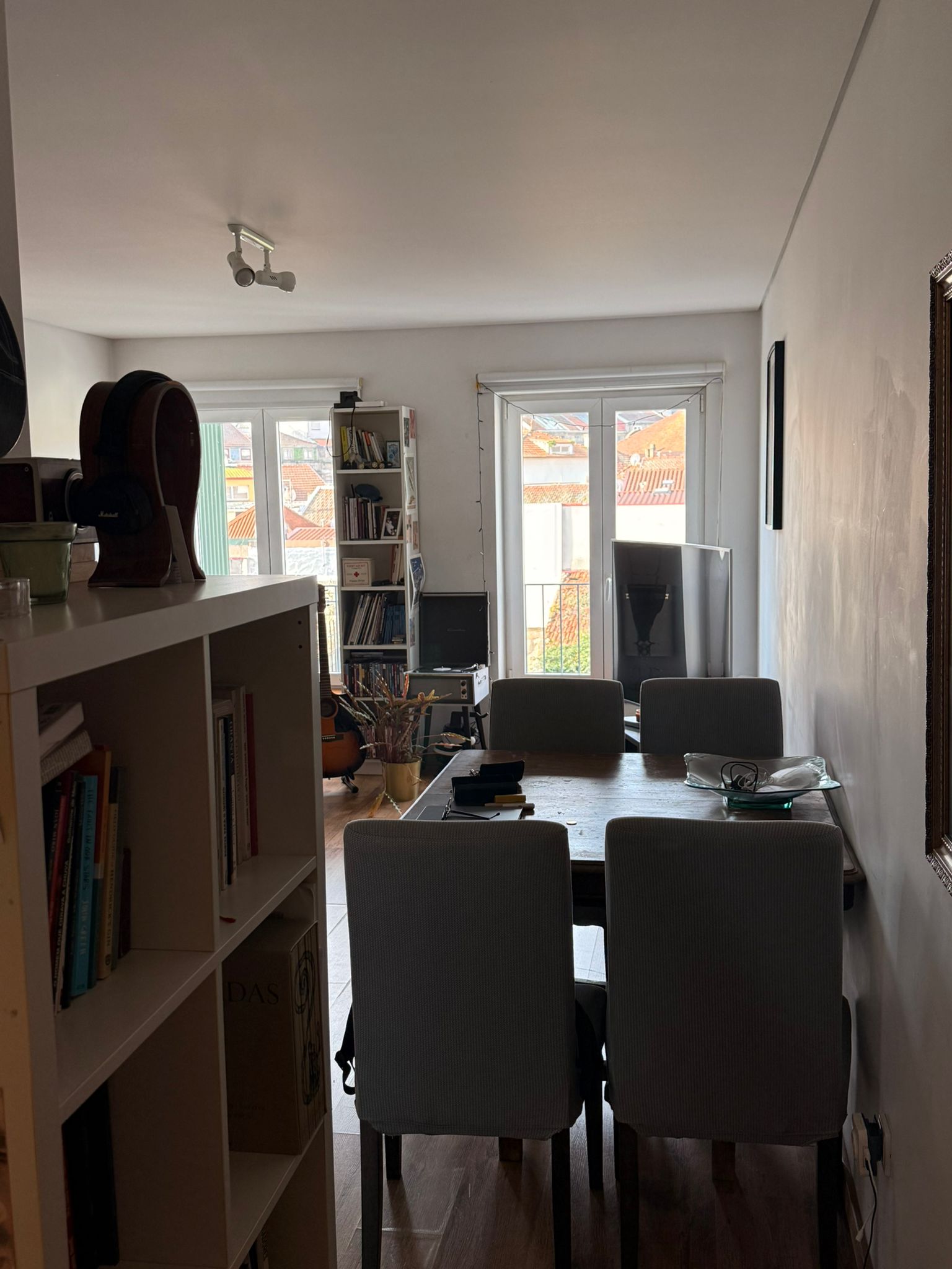 Apartamento T0 no centro do Porto com lugar de garagem — miniatura 3