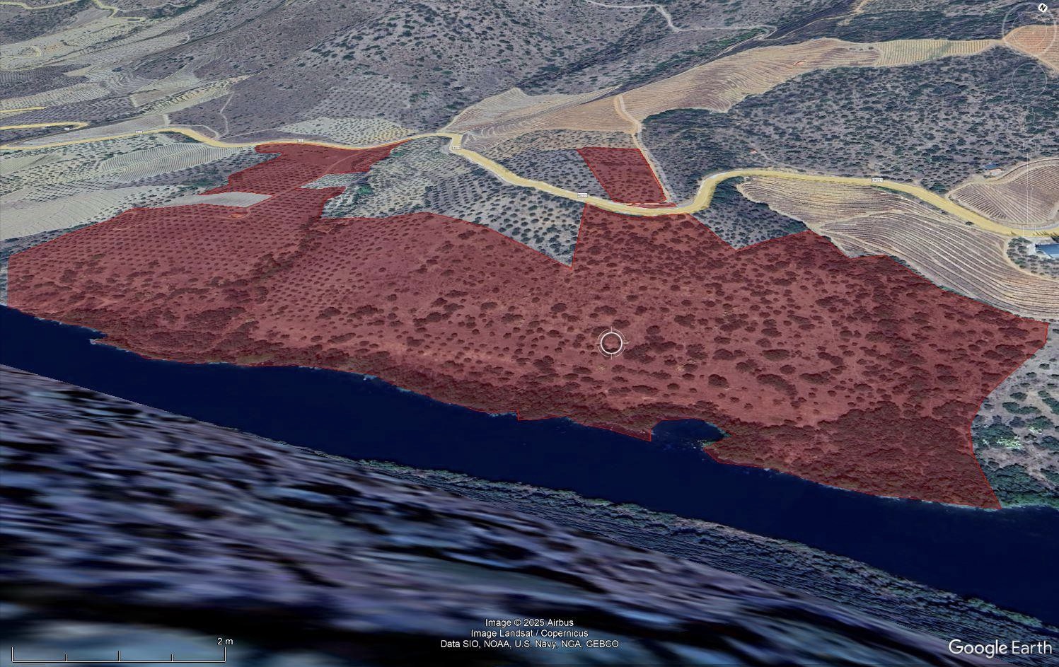 Quinta de 15 hectares com 800 metros de frente ao Rio no Douro — miniatura 8