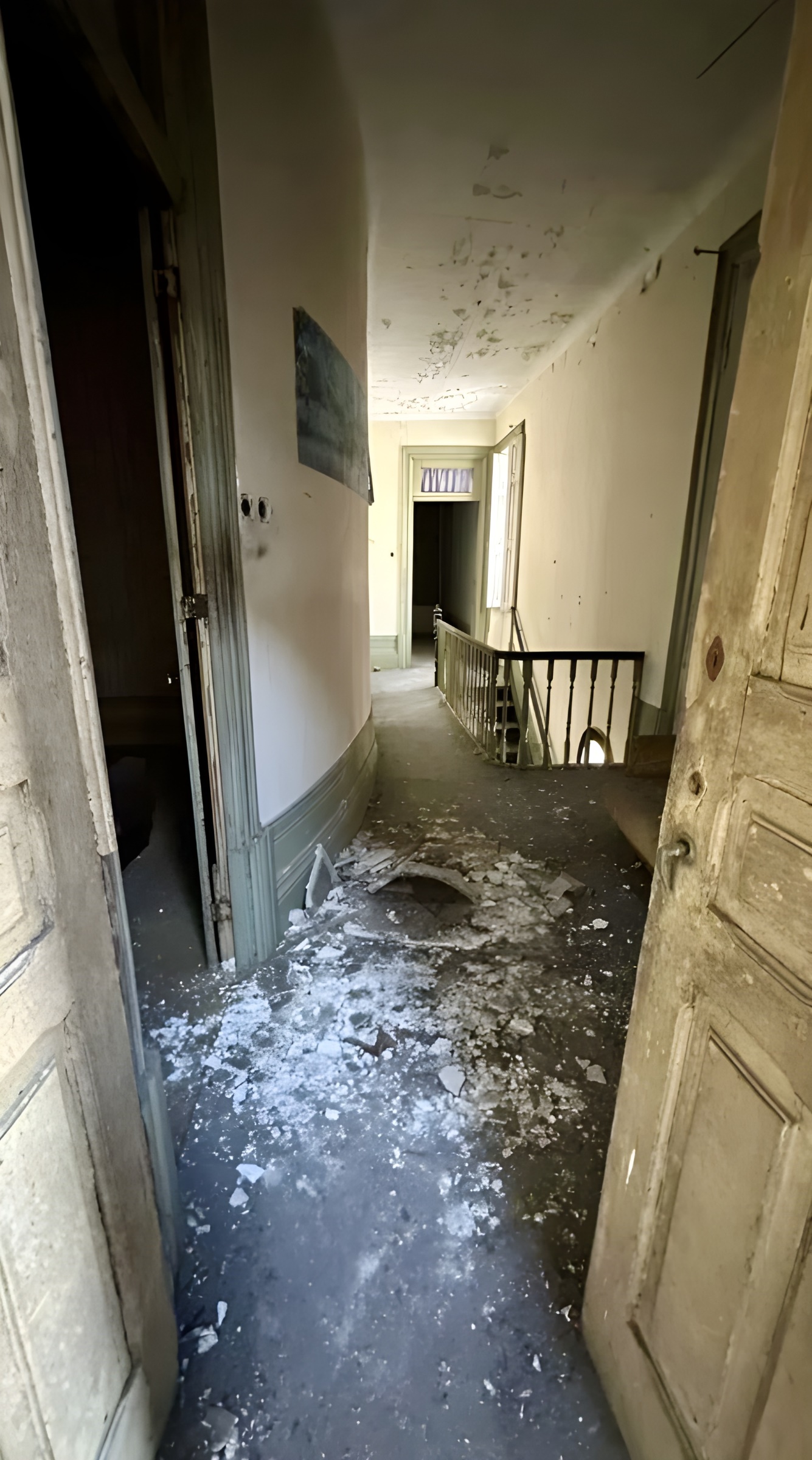 Moradia independente com terreno em zona central de São Mamede Infesta — miniatura 14