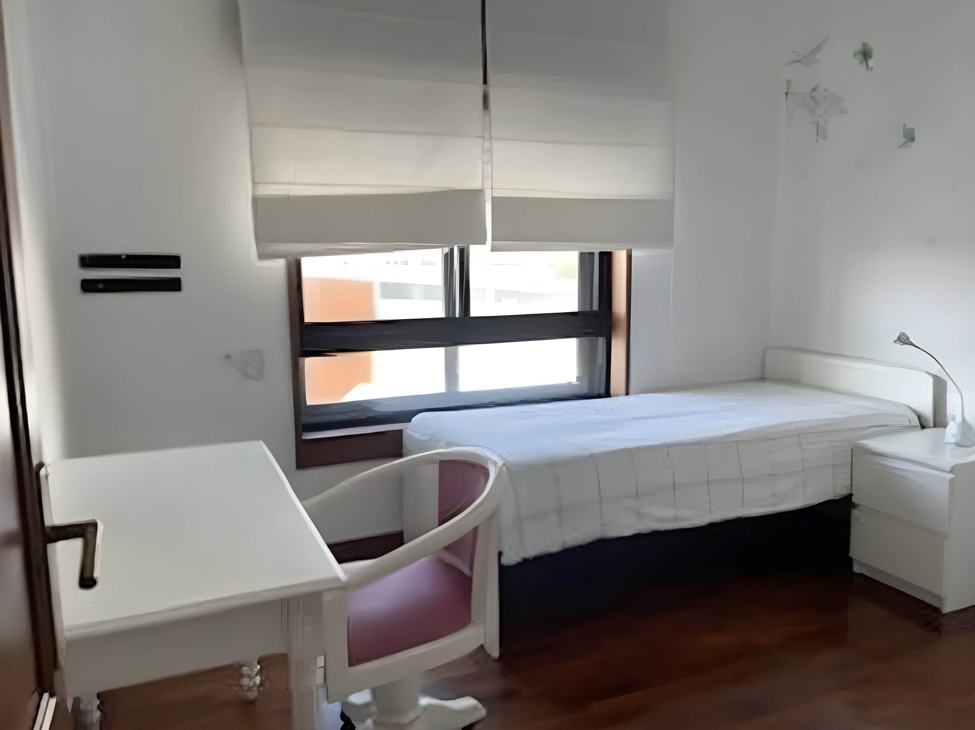 Apartamento T3 em condomínio privado junto ao metro de Carolina Michaelis — miniatura 18