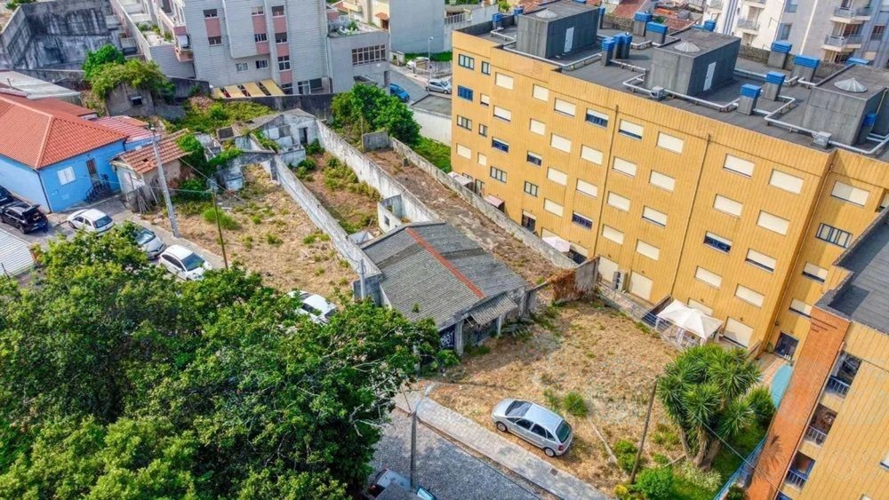 Terreno para construção em altura no centro de Gondomar — miniatura 3