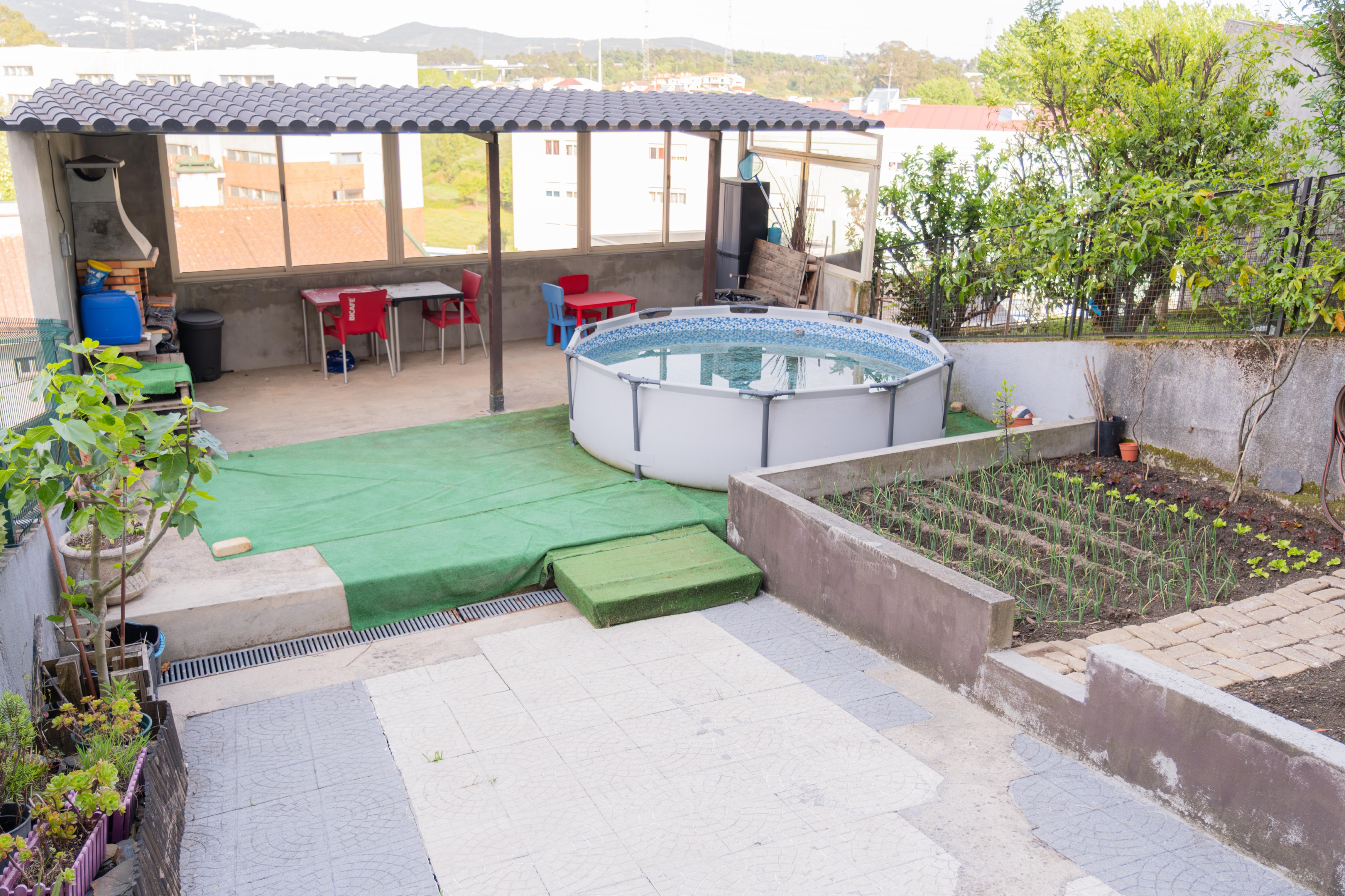 Moradia T3 com 3 pisos, jardim, terraço e churrasqueira em Campo — miniatura 38