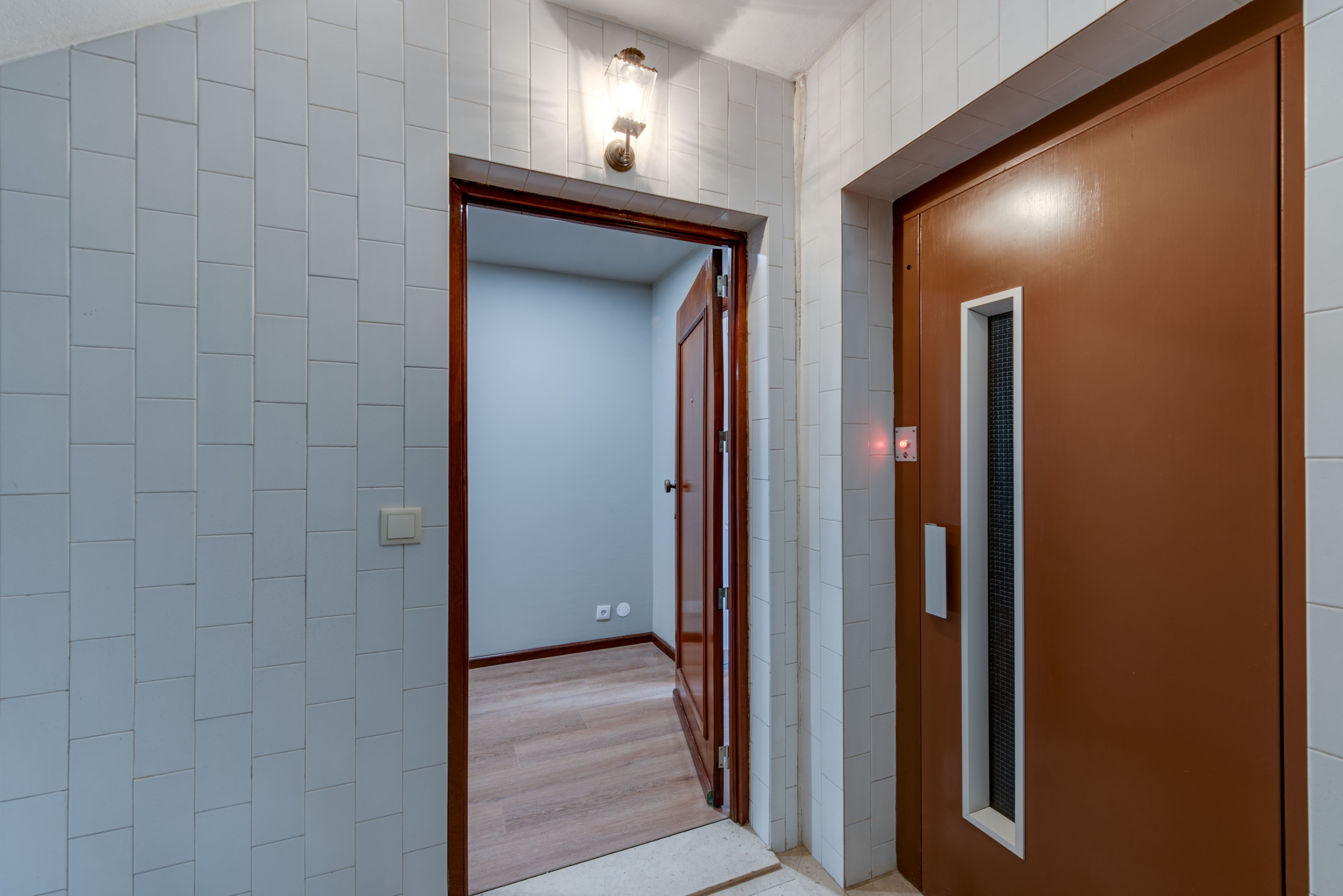 Apartamento T2 totalmente remodelado em Gaia — miniatura 2