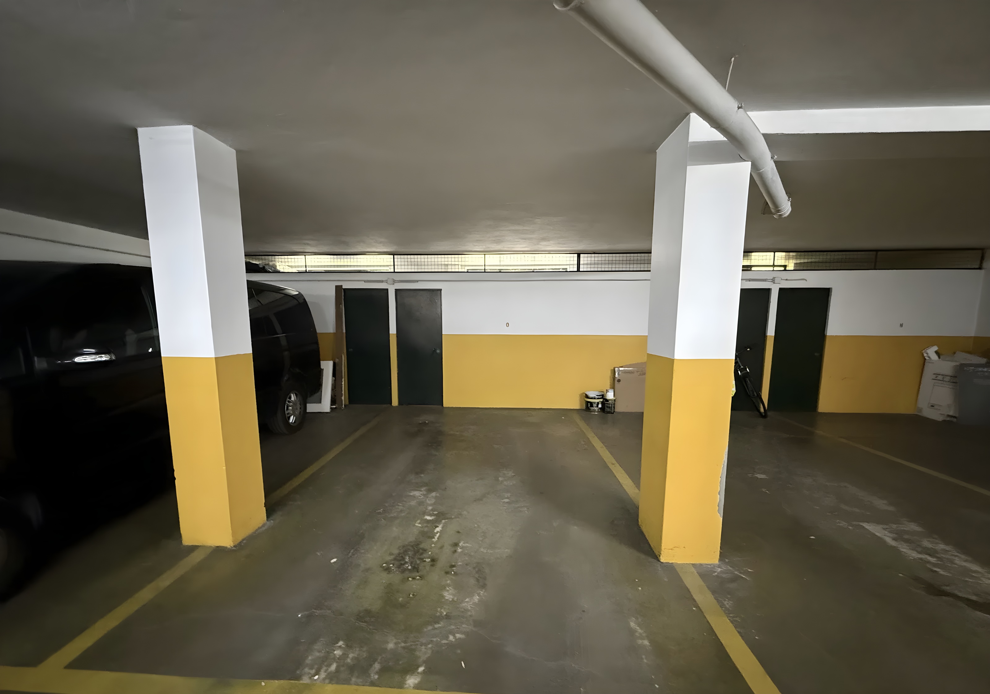 Apartamento T2 renovado na Madalena com garagem e arrumos — miniatura 33