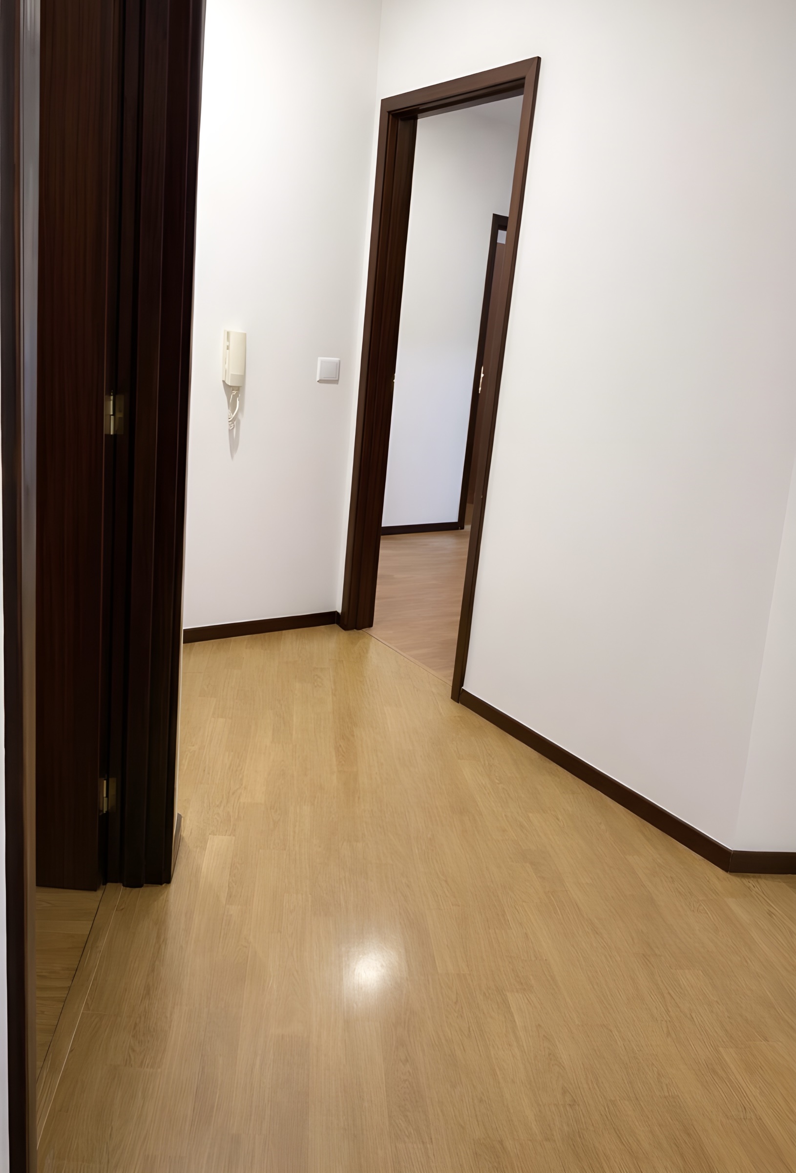 T2 no 5.º andar com garagem e excelente luminosidade em Valongo — miniatura 3