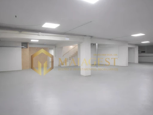 Espaço industrial com licença e projeto habitacional