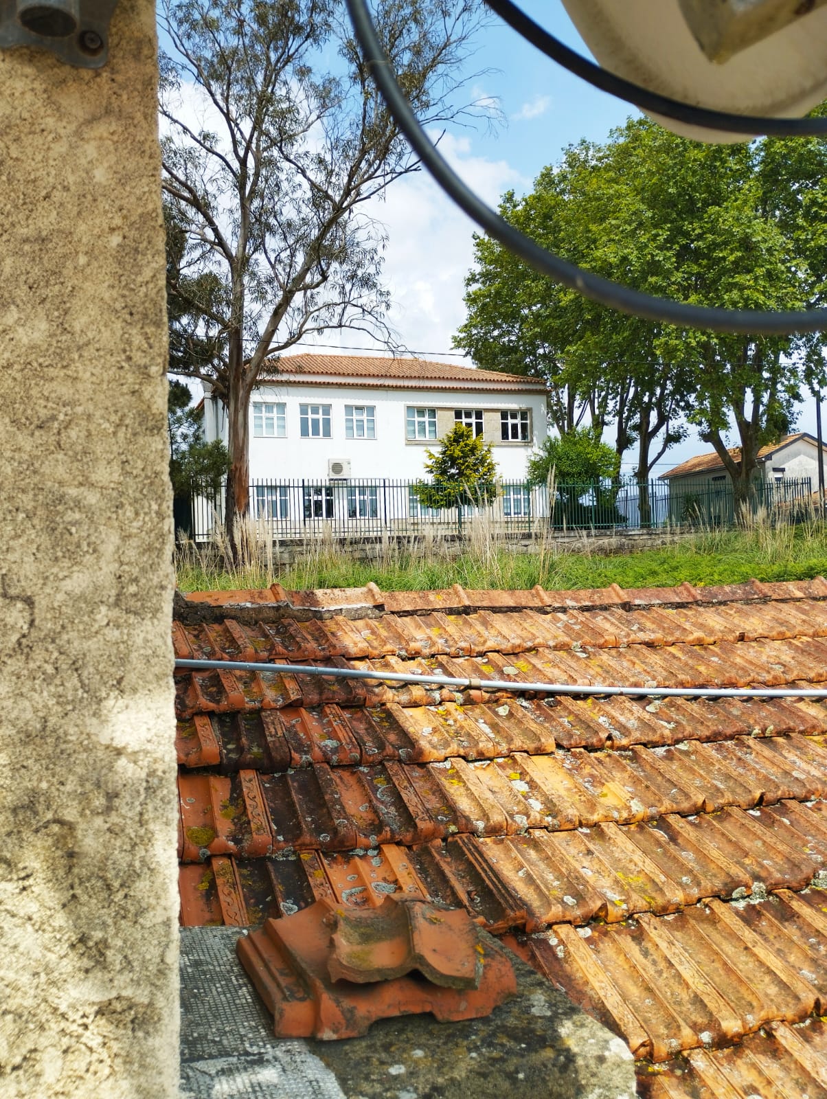 Moradia para recuperar com projeto de transformação em Serzedo — miniatura 9
