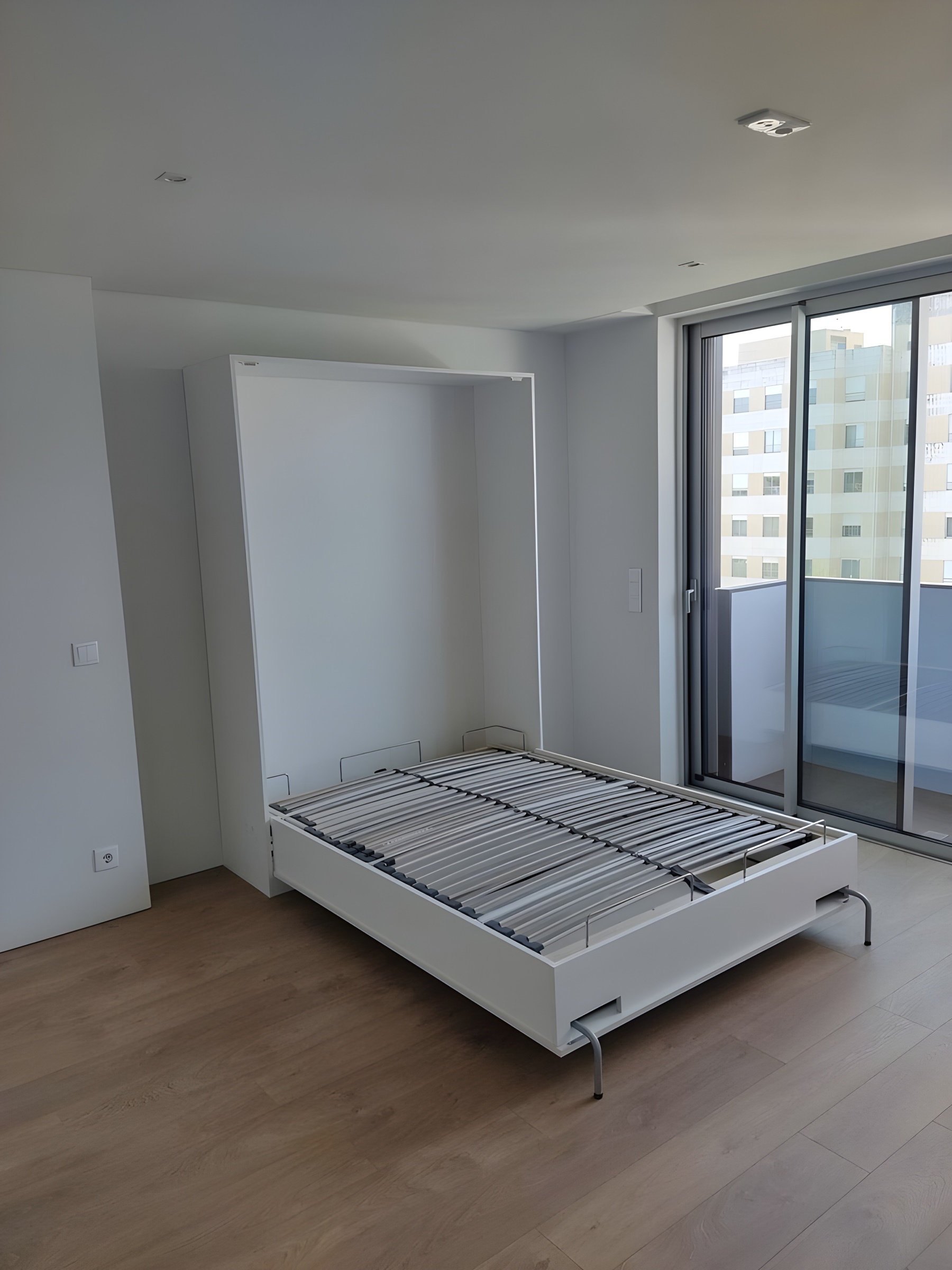 Apartamento T0 de luxo com varanda e garagem no edifício Evolution — miniatura 8