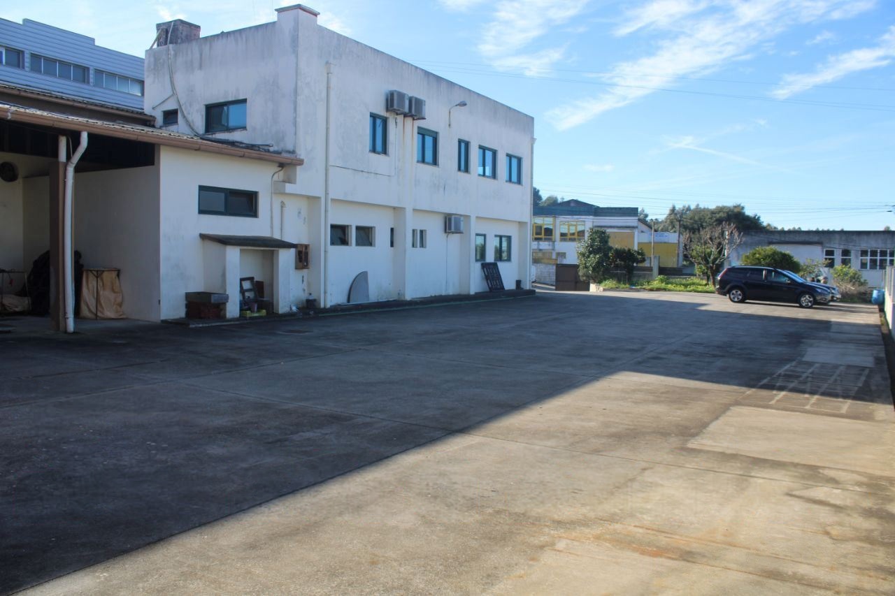 Armazém industrial em Lourosa — miniatura 3