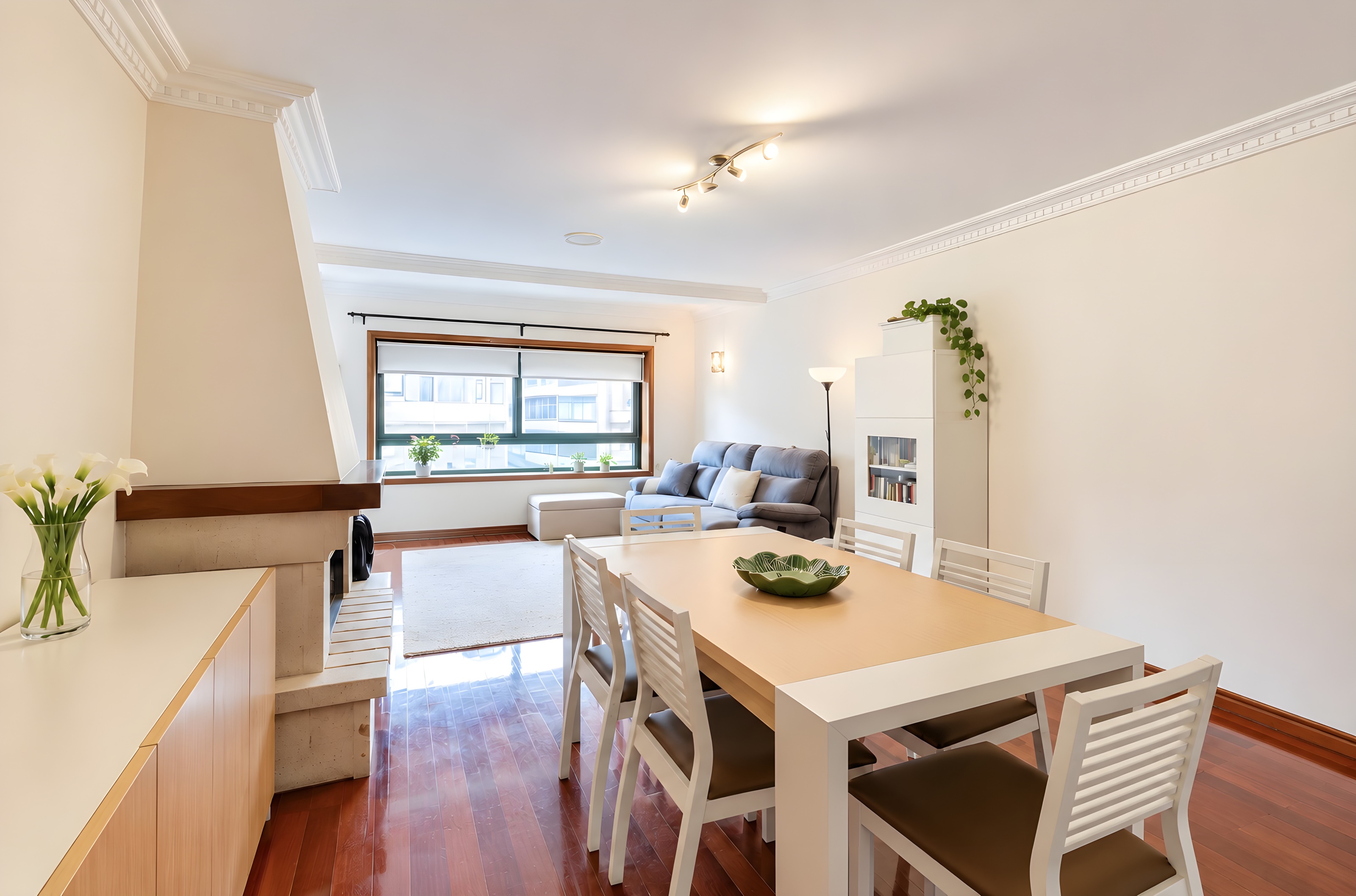 Apartamento T2+1 com suite e varanda no centro de Gaia — miniatura 6