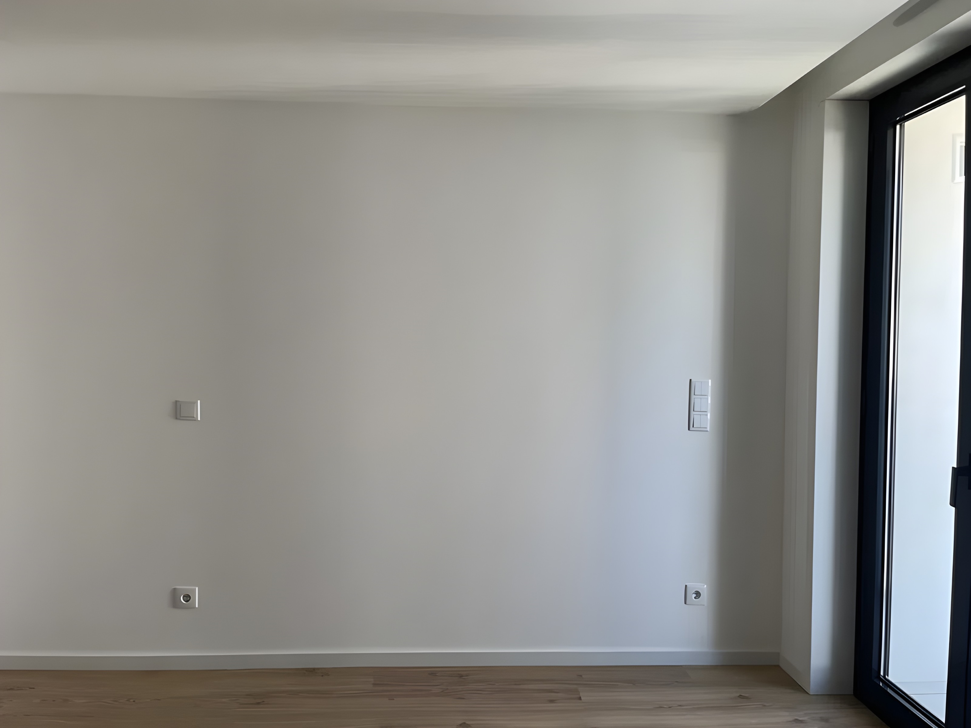T0 novo com varanda e garagem junto ao Polo Universitário — miniatura 4