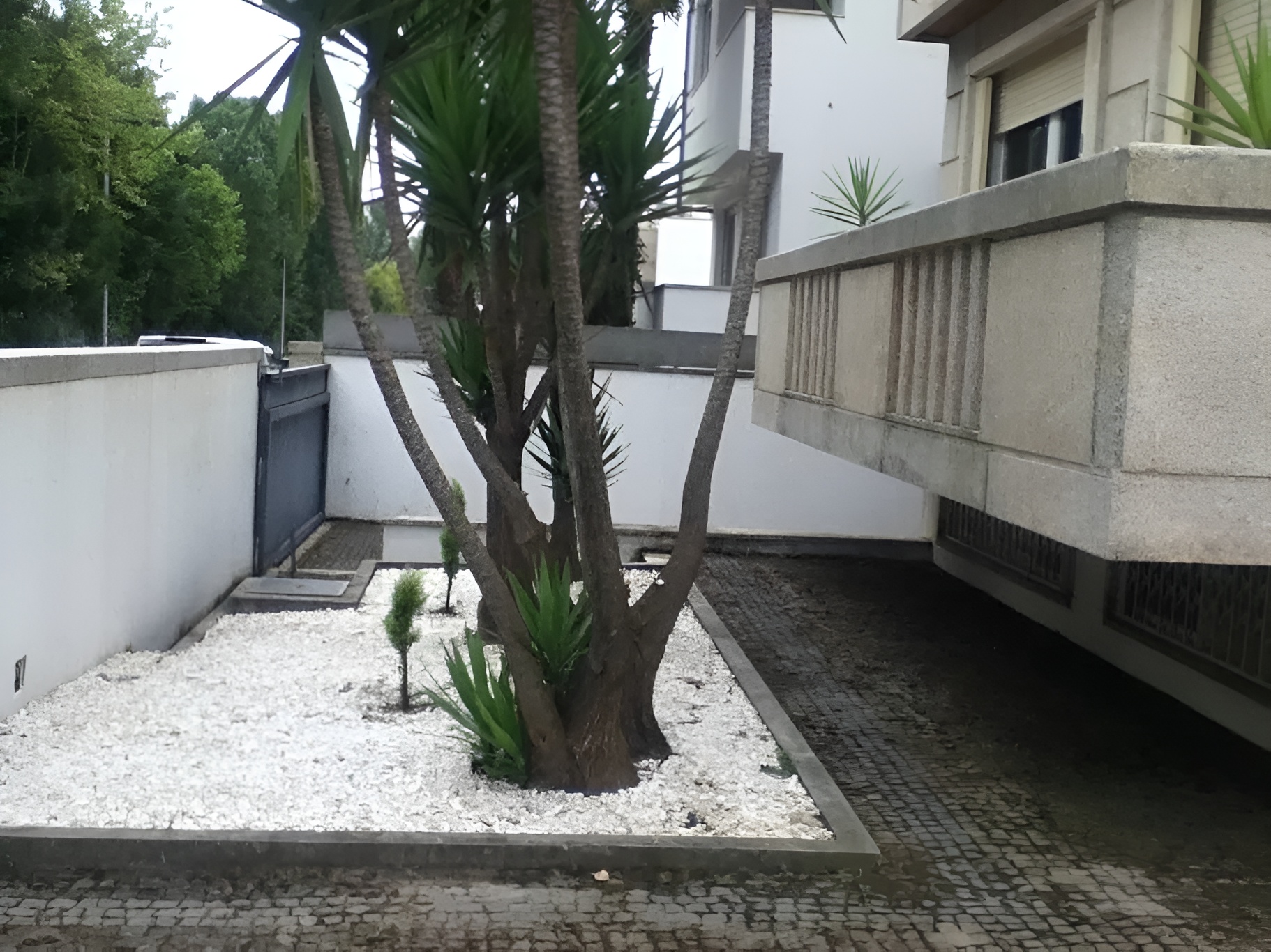 Moradia T4+1 em Matosinhos na urbanização dos Caulinos — miniatura 7