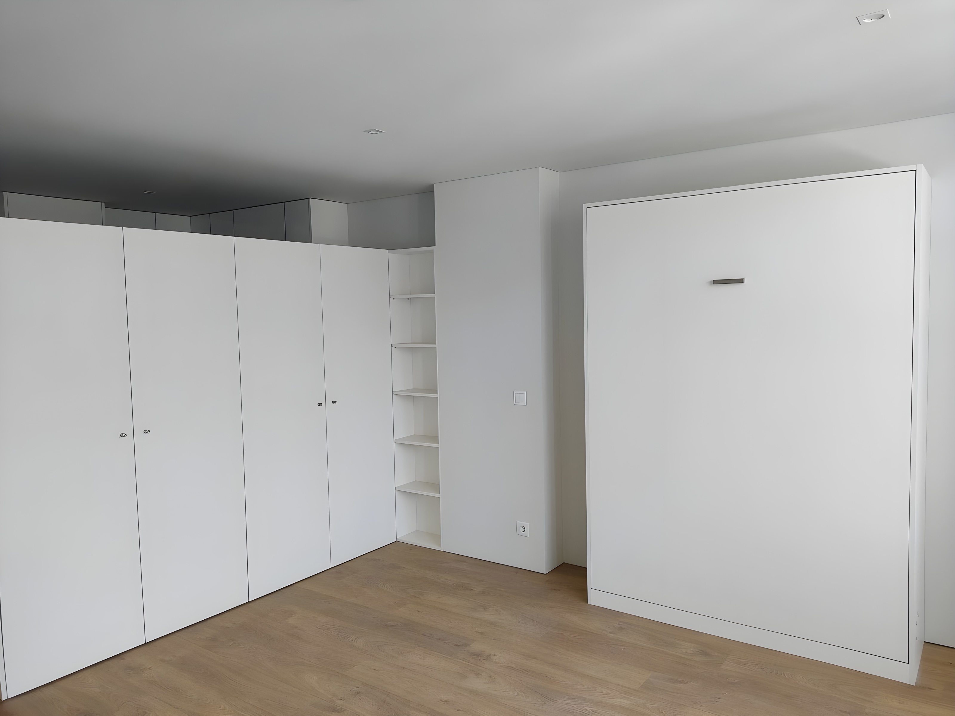 Apartamento T0 de luxo com varanda e garagem no edifício Evolution — miniatura 3