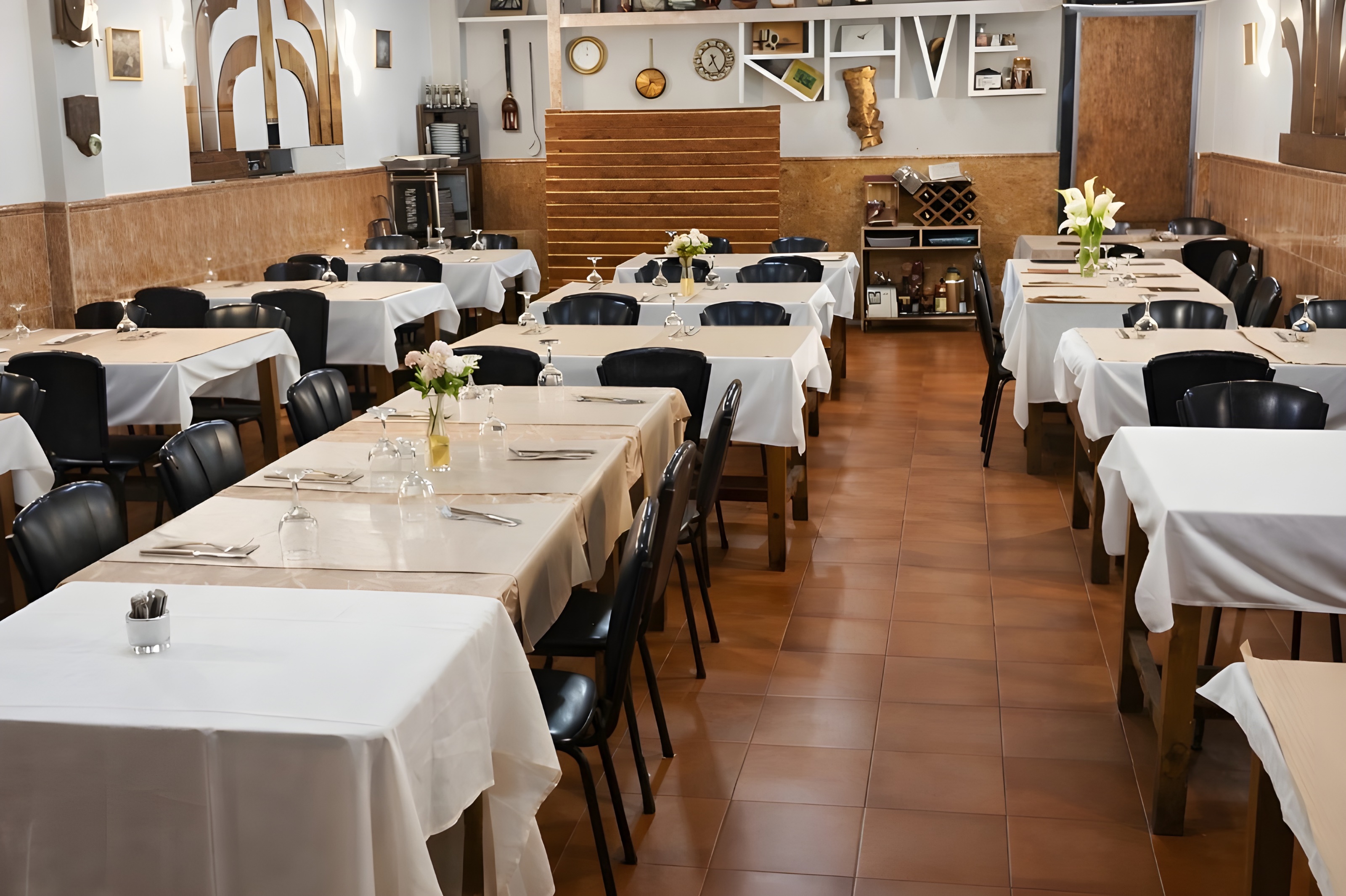 Trespasse de restaurante em Mafamude equipado e em funcionamento — miniatura 2