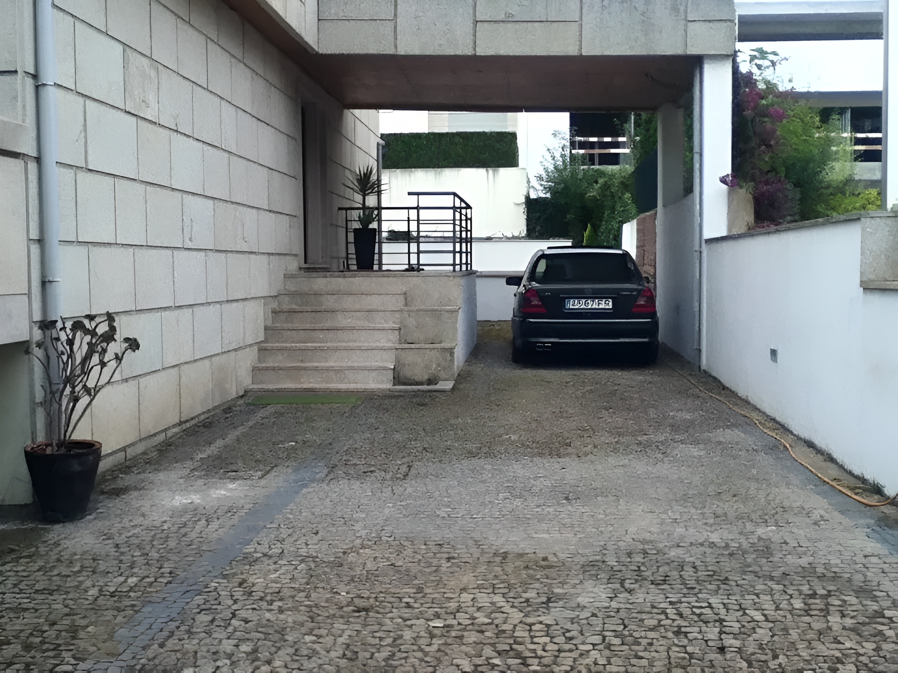 Moradia T4+1 em Matosinhos na urbanização dos Caulinos — miniatura 5