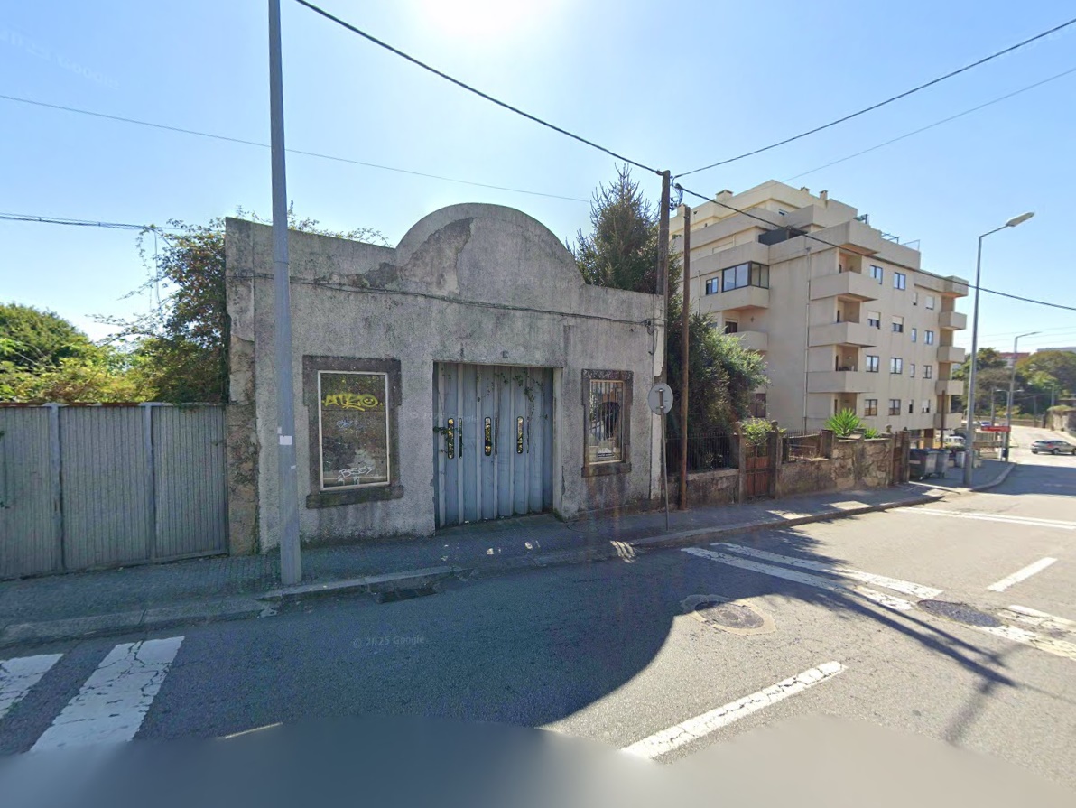 Terreno com viabilidade de construção perto da ponte da pedra — miniatura 2