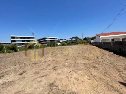 Terreno em frente ao Mar para construção de moradia