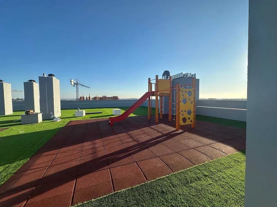 Apartamento T4 de luxo mobilado e equipado com piscina aquecida — miniatura 11