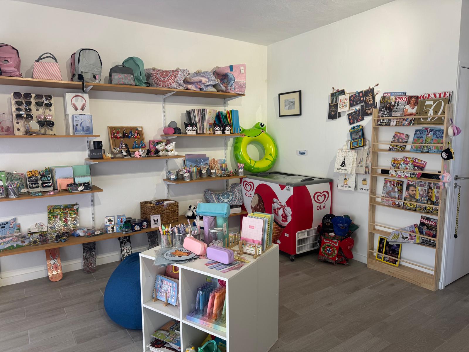 Loja de Tabaqueira e artigos Escoráres com excelente localização — miniatura 5